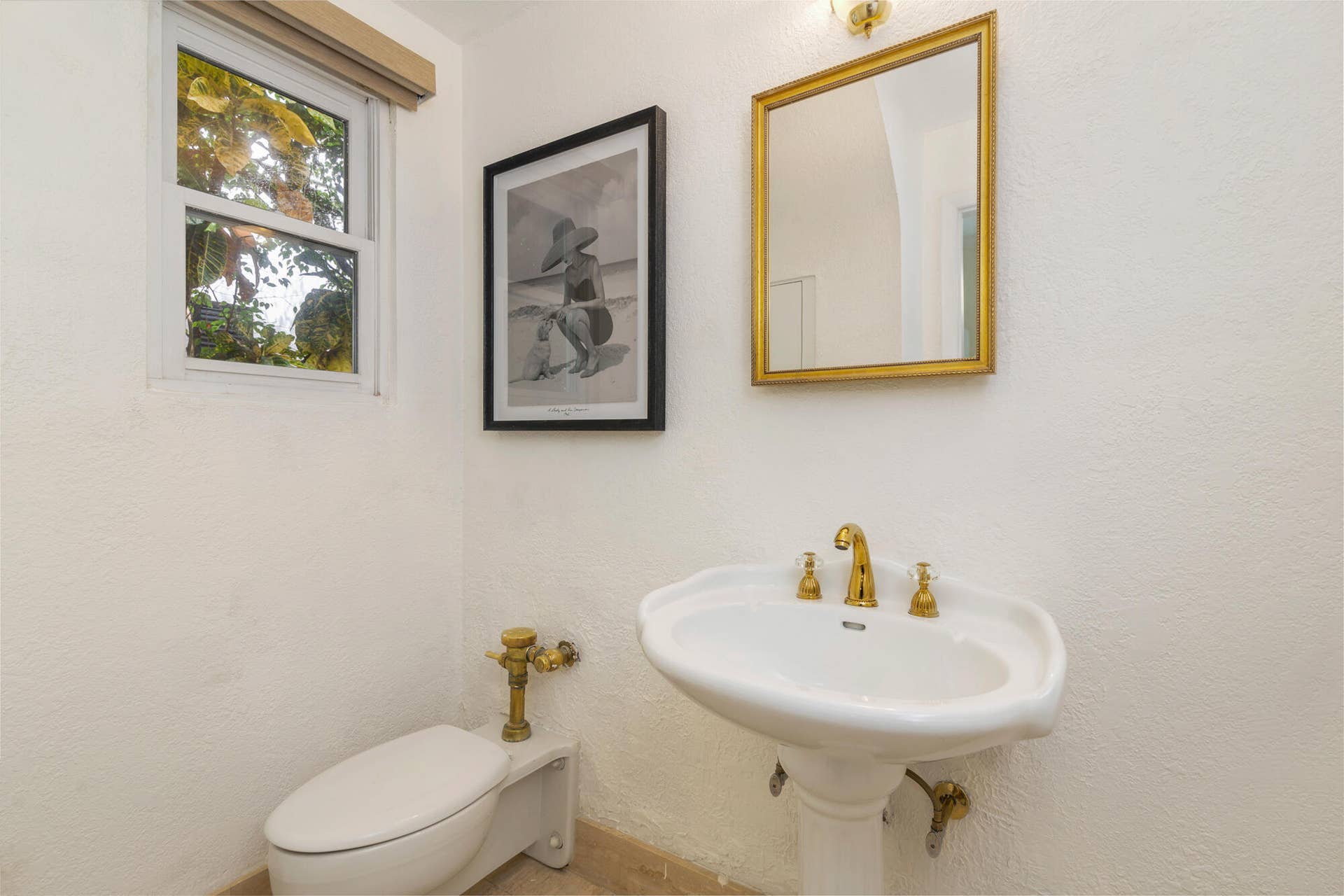 155 Peruvian Avenue, Palm Beach, FL 33480 Powder Room