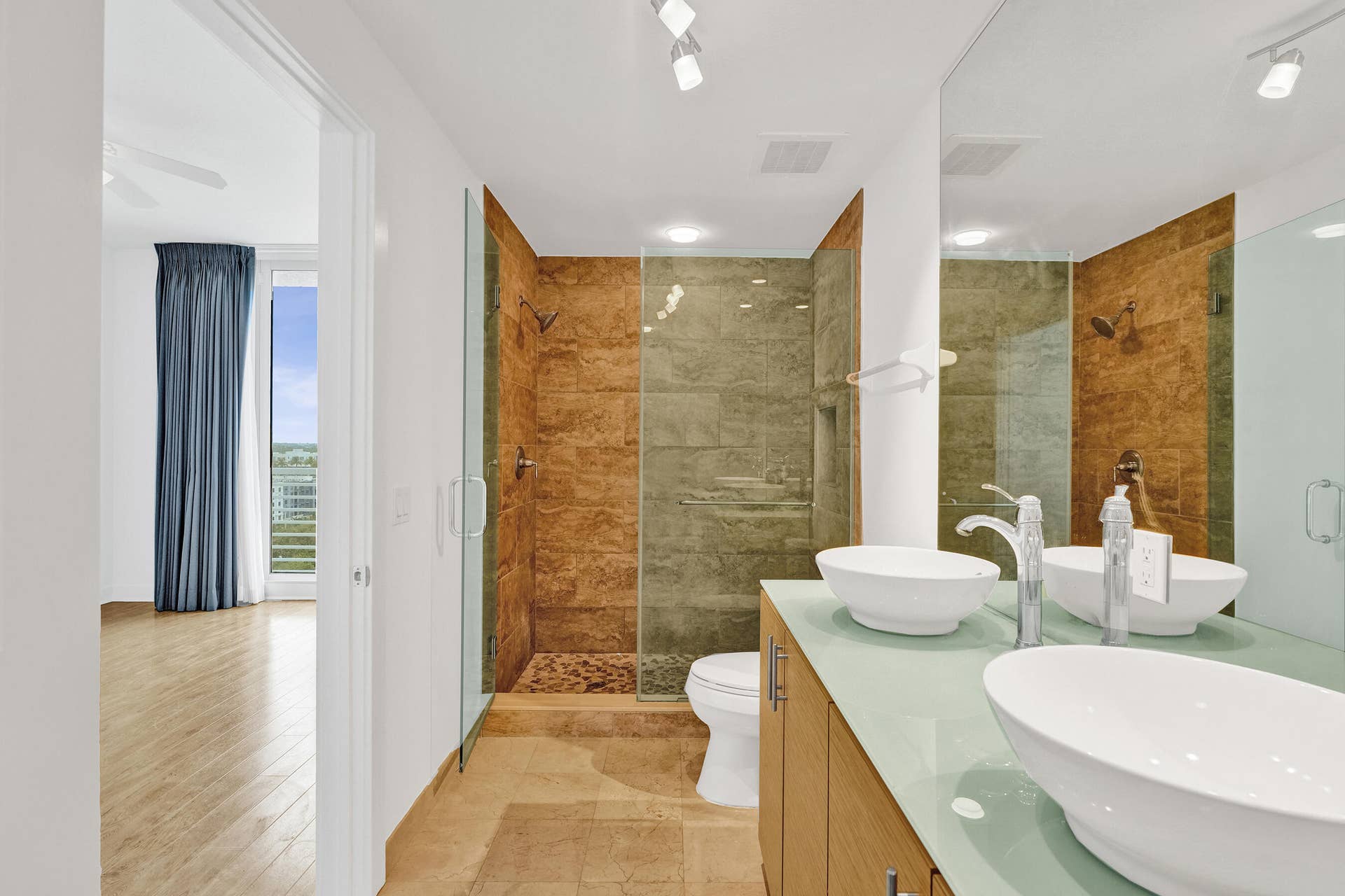 315 NE 3rd Avenue, #1201, Fort Lauderdale, FL 33301 DSC00311