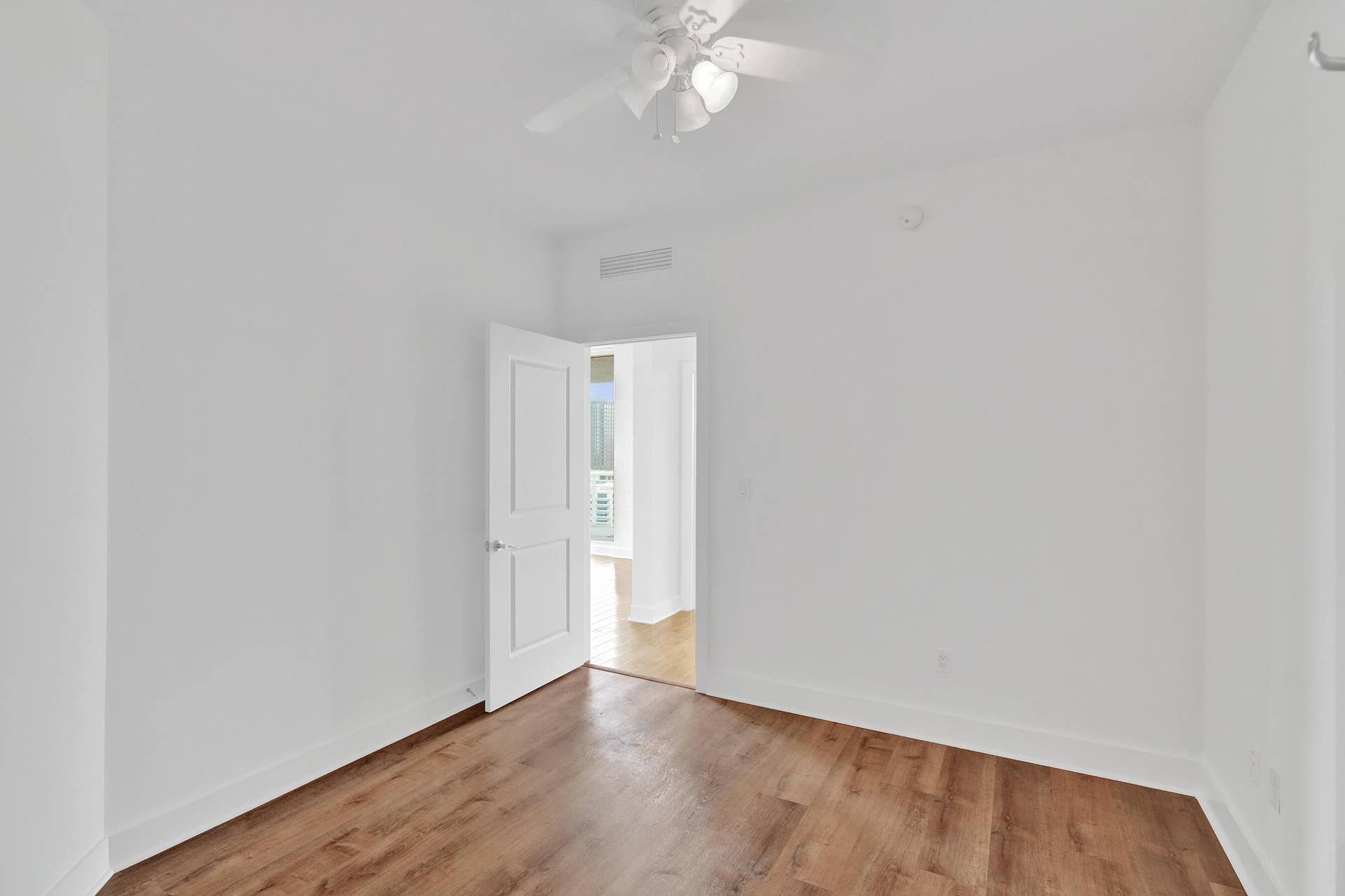 315 NE 3rd Avenue, #1201, Fort Lauderdale, FL 33301 DSC00323