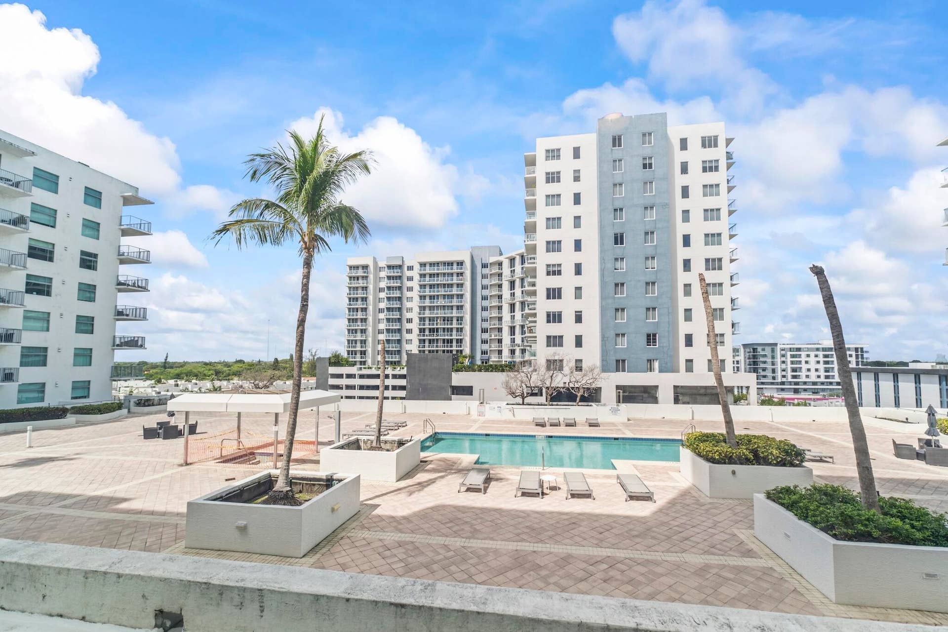 140 S Dixie Highway, #533, Hollywood, FL 33020 DSCF5575