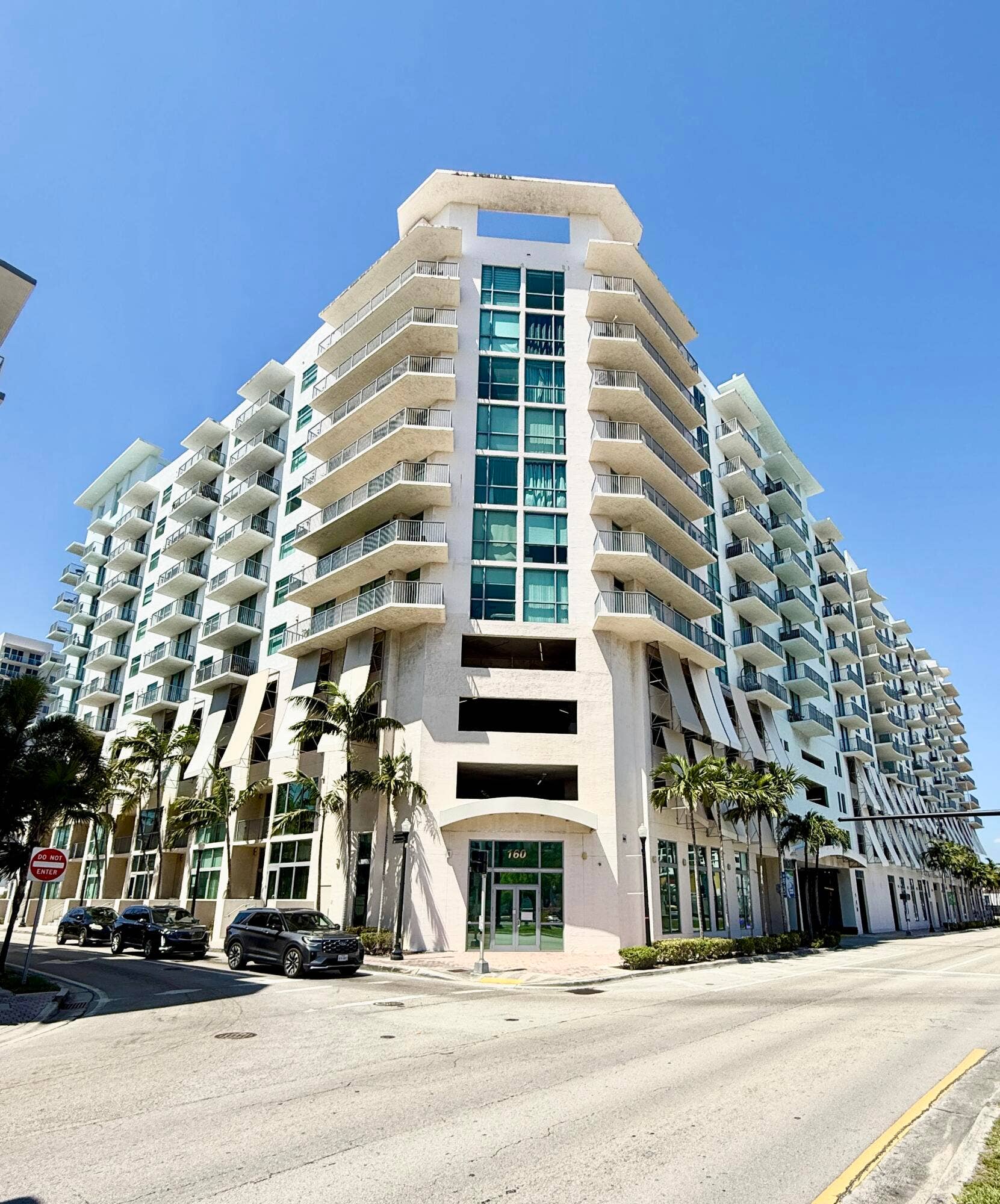 140 S Dixie Highway, #823, Hollywood, FL 33020 IMG_1653