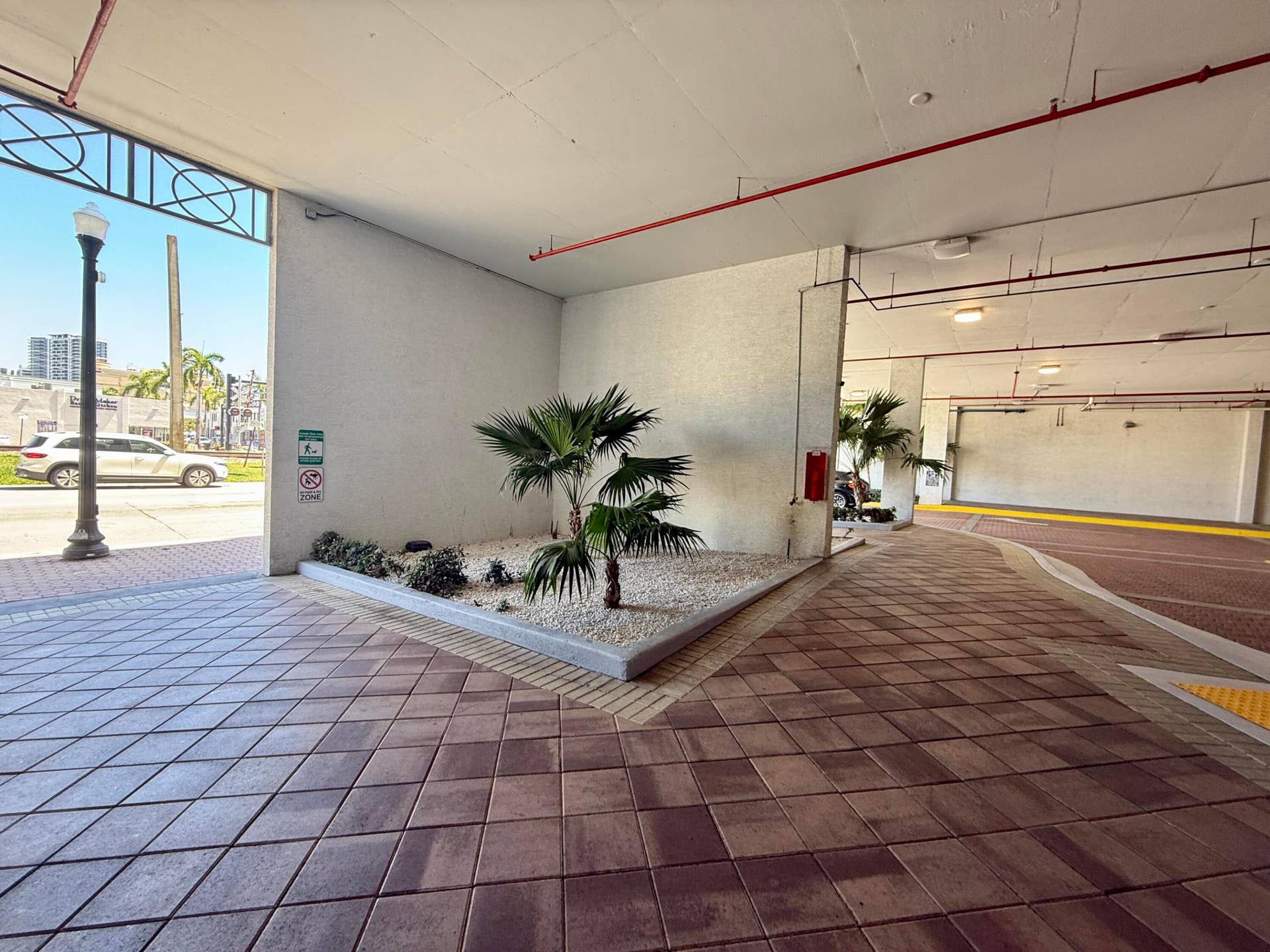 140 S Dixie Highway, #823, Hollywood, FL 33020 IMG_1648