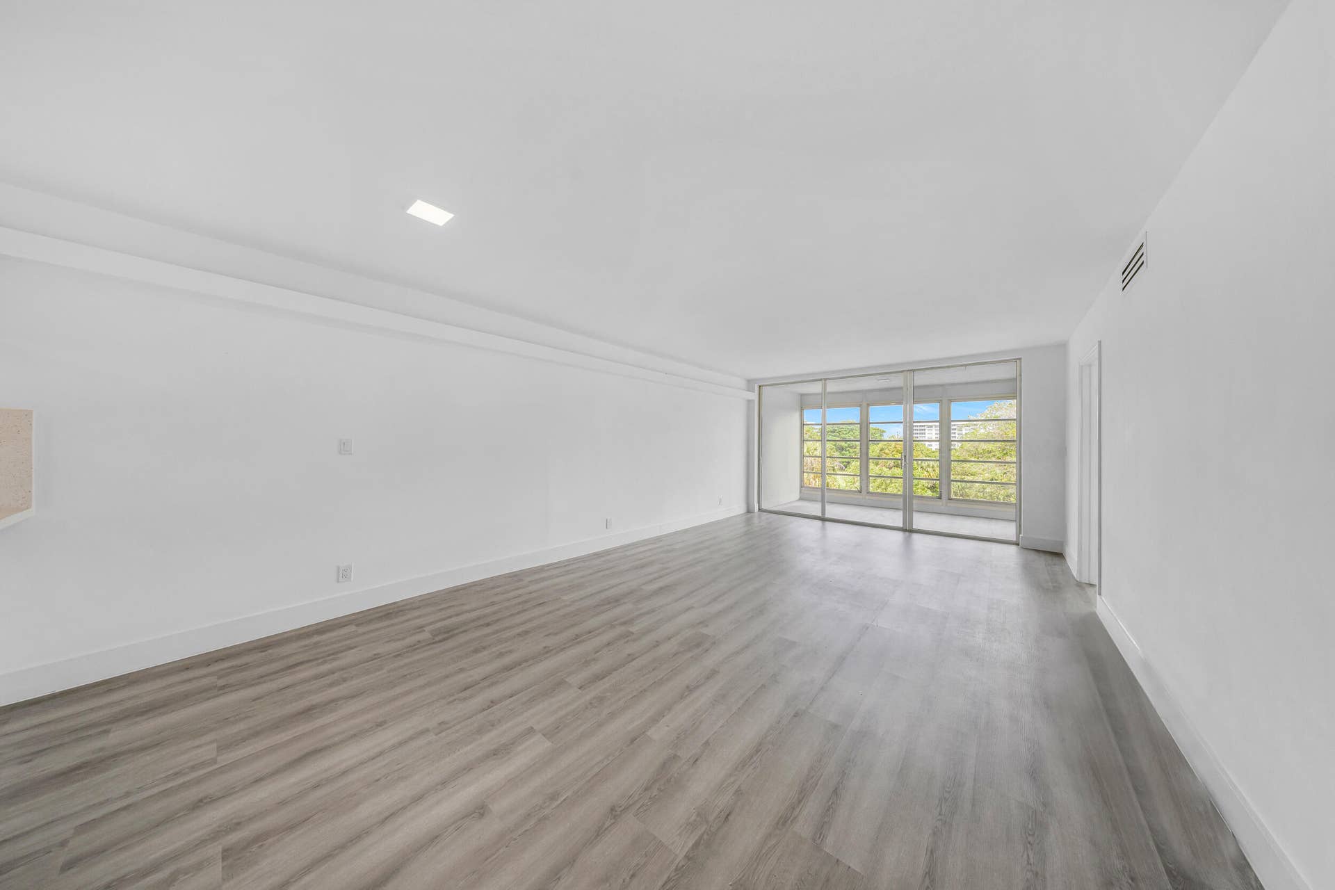 3151 S Palm Aire Dr-Pompano Beach, Unit