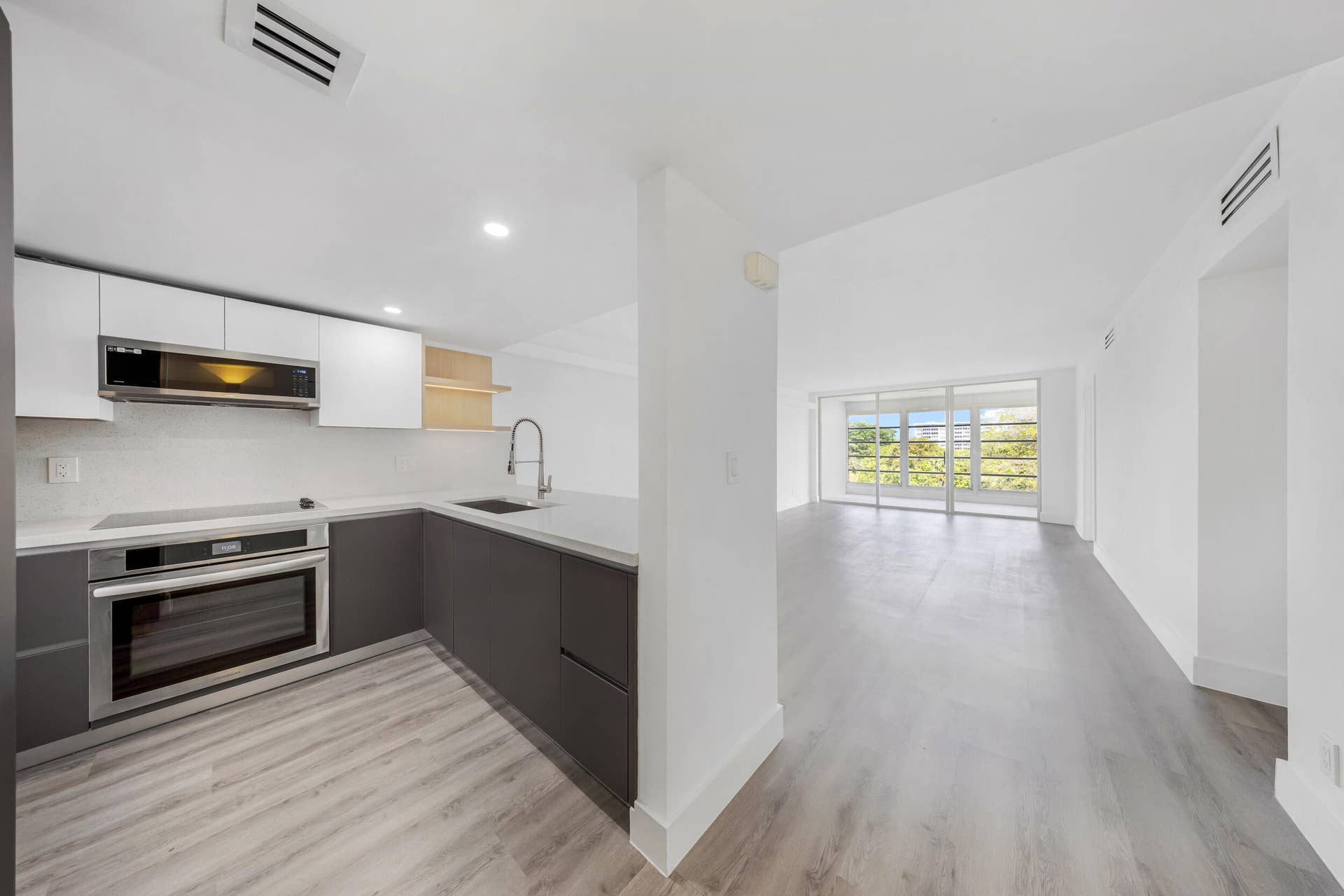 3151 S Palm Aire Dr-Pompano Beach, Unit