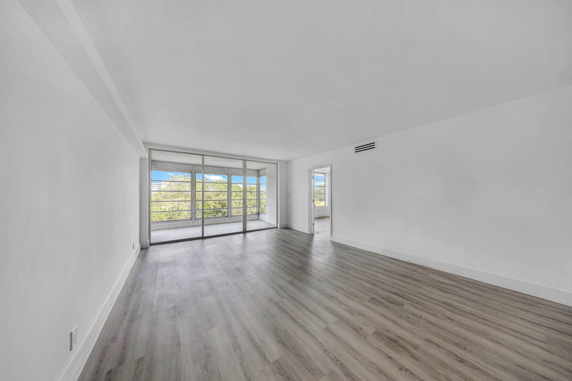 3151 S Palm Aire Dr-Pompano Beach, Unit