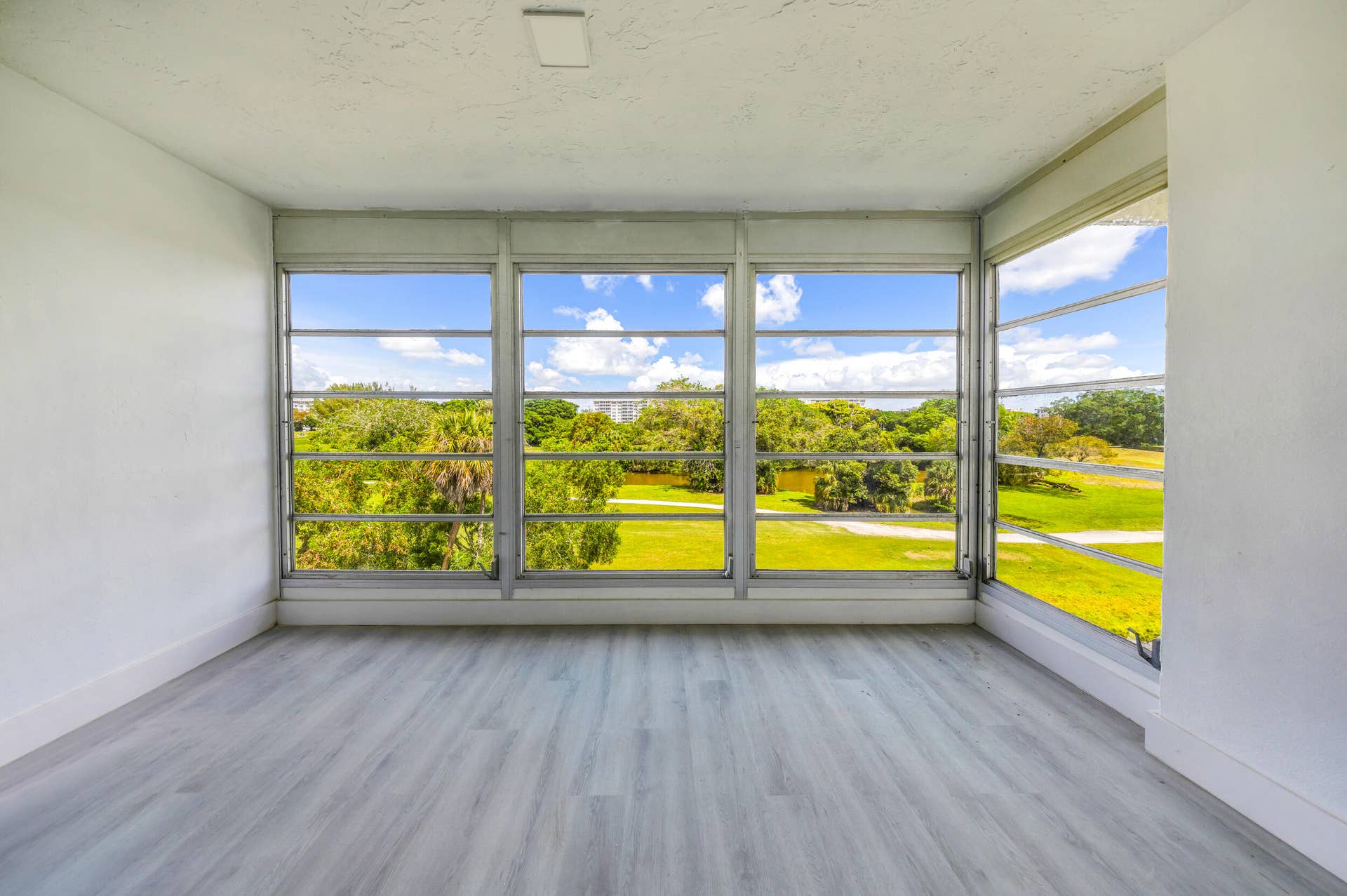 3151 S Palm Aire Dr-Pompano Beach, Unit