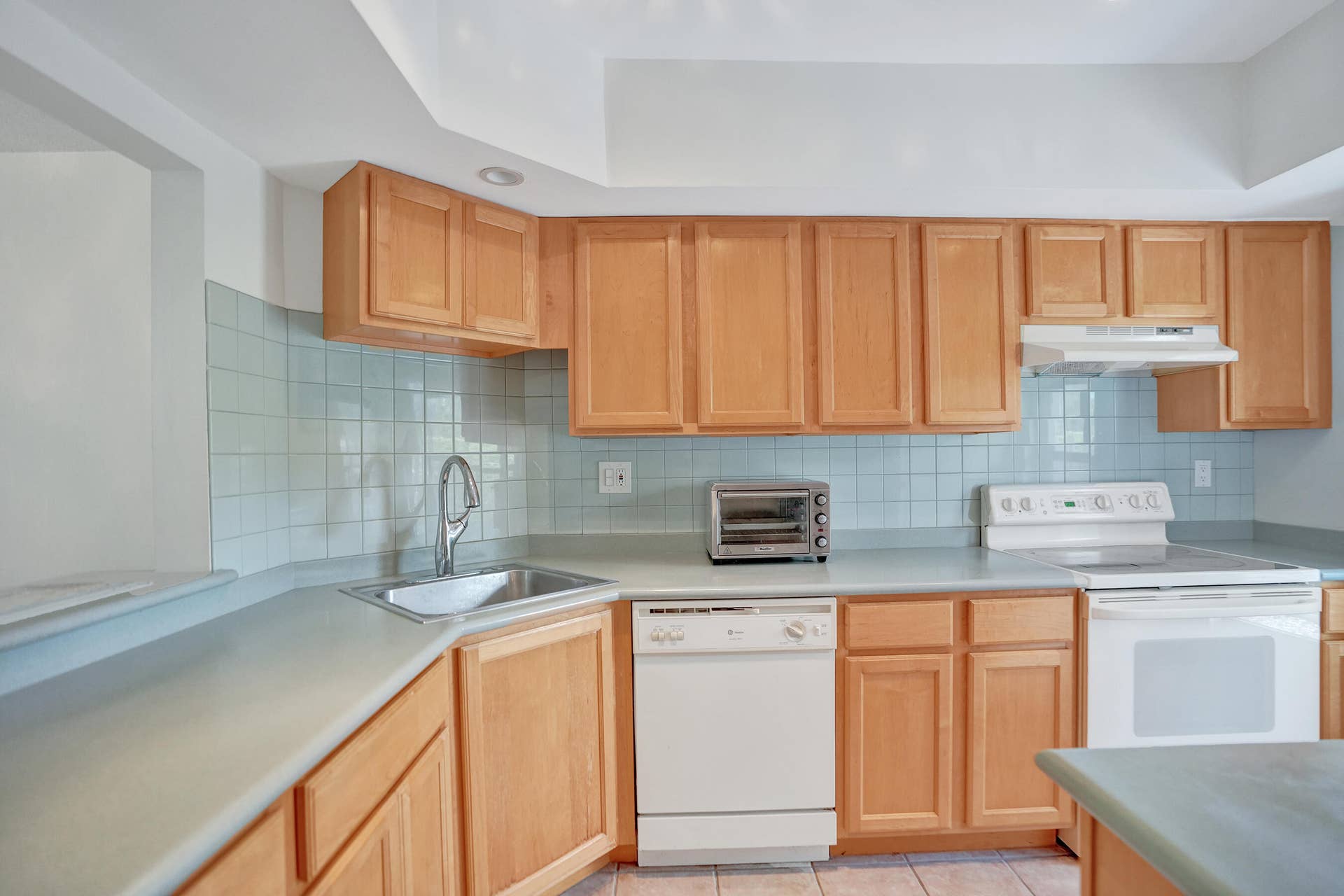 900 SW 12th Street, #100, Fort Lauderdale, FL 33315 DSC08902