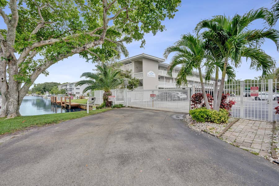 Property photo for 900 SW 12th Street, #100, Fort Lauderdale, FL