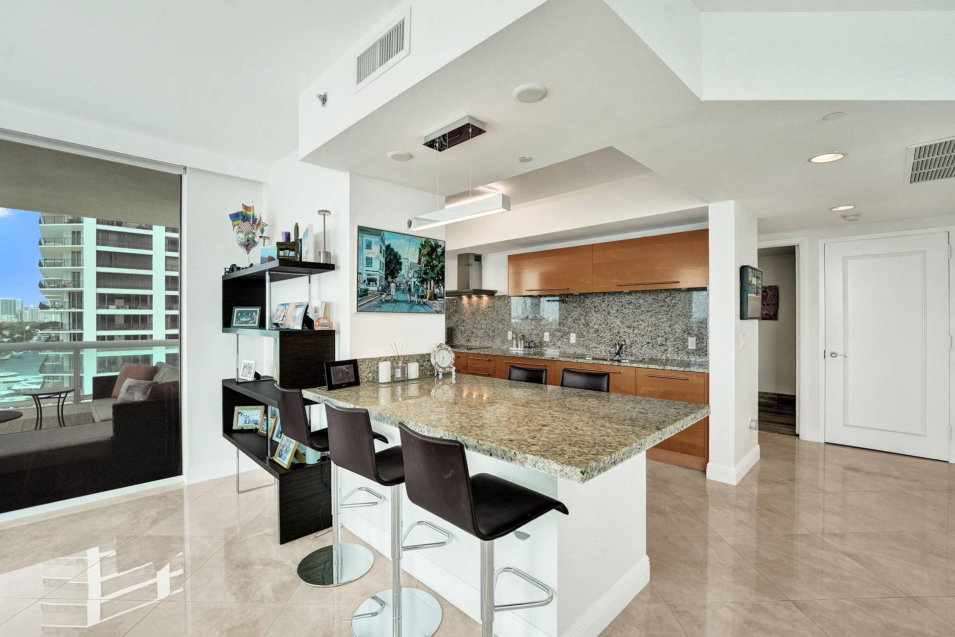 101 S Fort Lauderdale Beach Boulevard, #1107, Fort Lauderdale, FL 33316 DSC02872