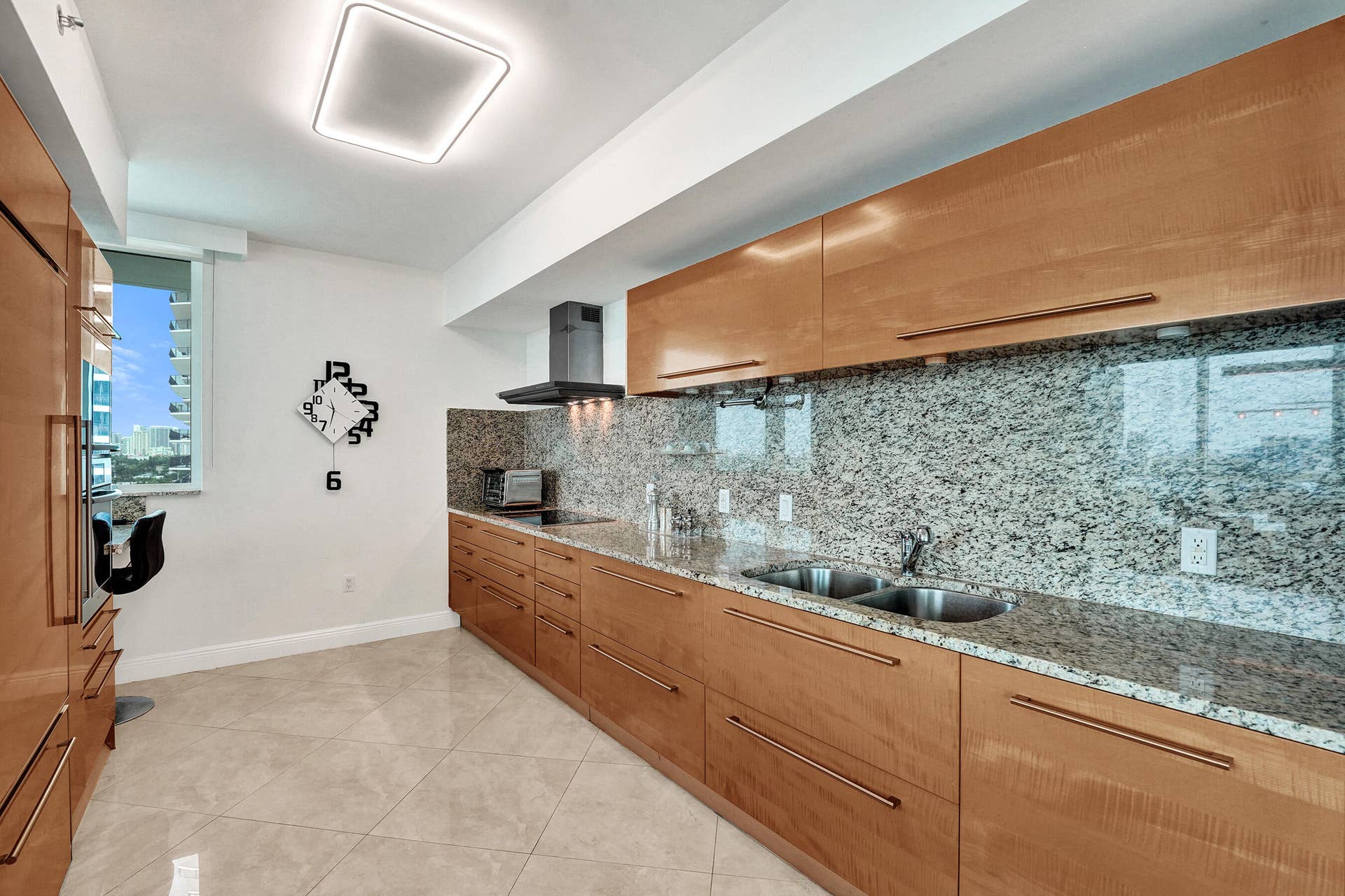 101 S Fort Lauderdale Beach Boulevard, #1107, Fort Lauderdale, FL 33316 DSC02887