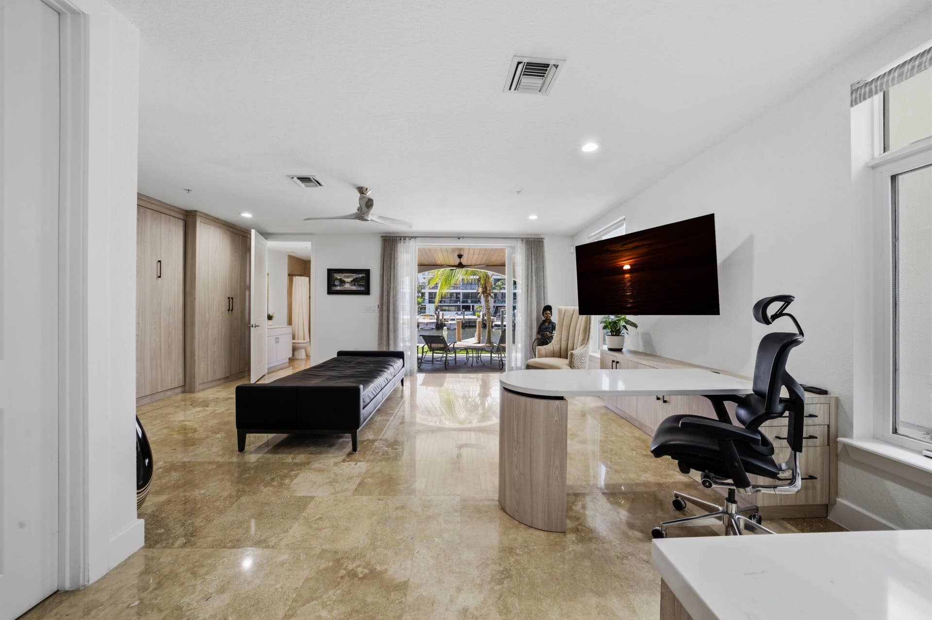 69 Isle Of Venice Drive, Fort Lauderdale, FL 33301 Office/Guest