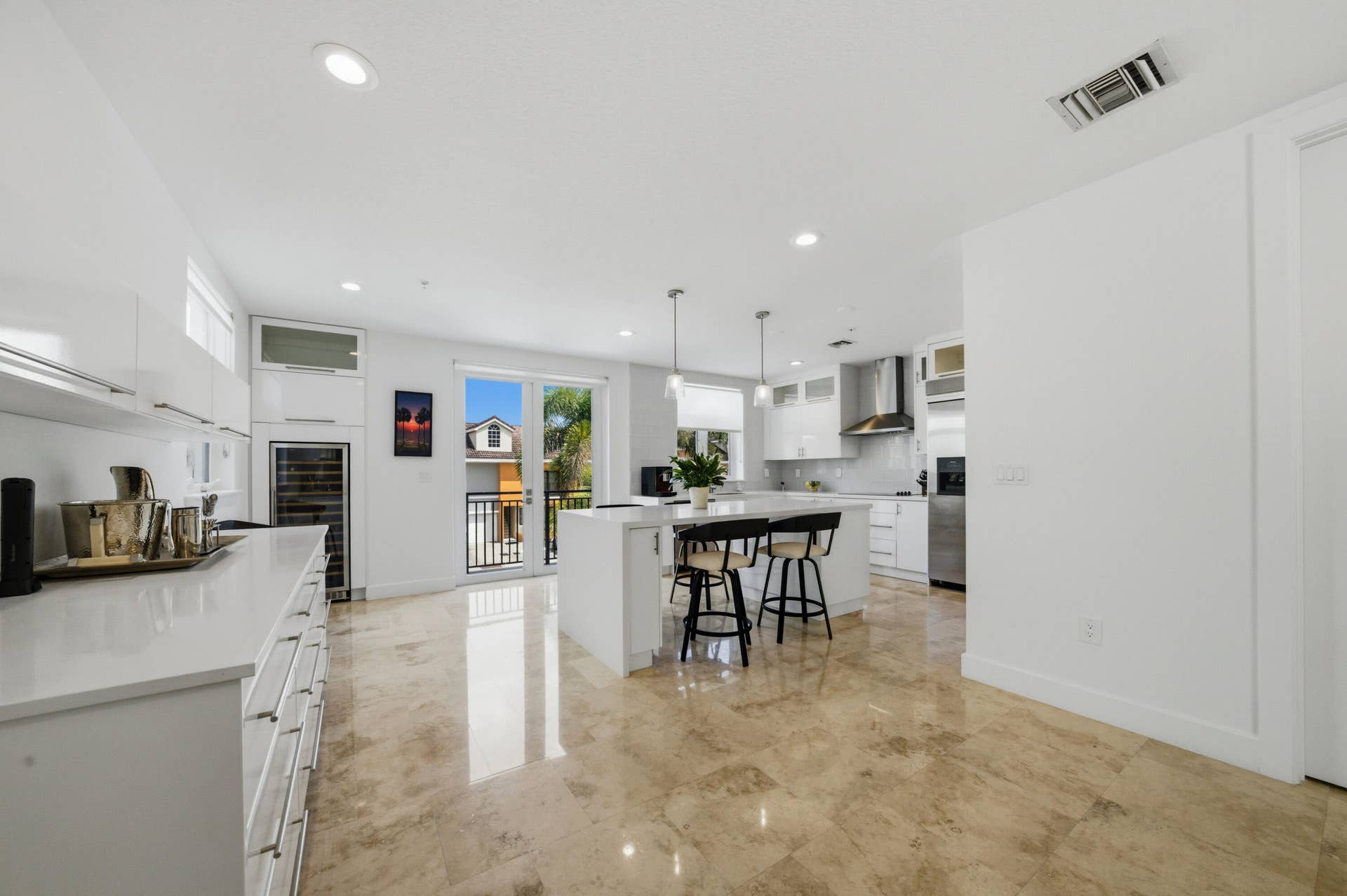 69 Isle Of Venice Drive, Fort Lauderdale, FL 33301 Kitchen