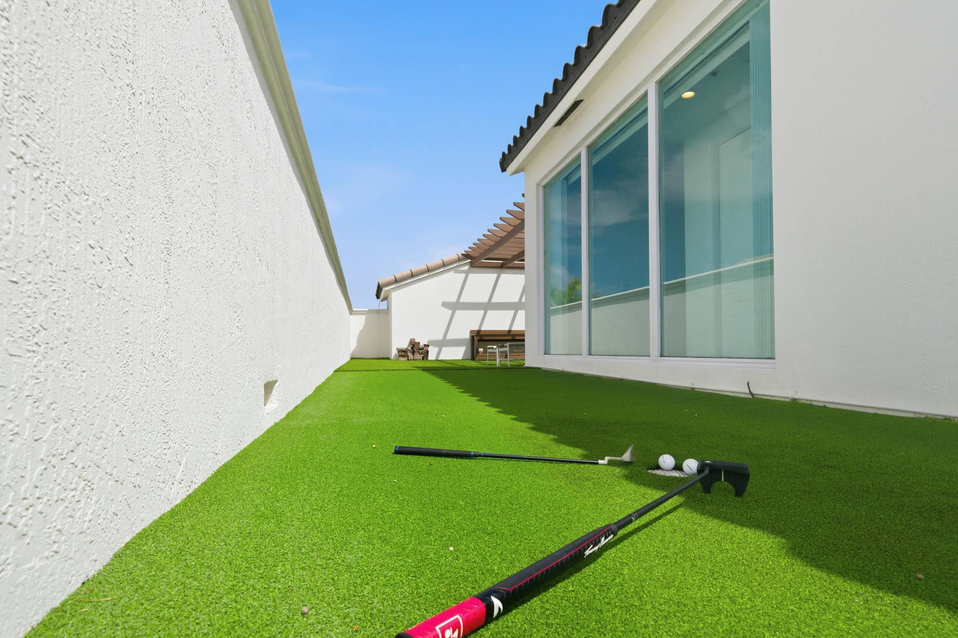 69 Isle Of Venice Drive, Fort Lauderdale, FL 33301 Putting Green