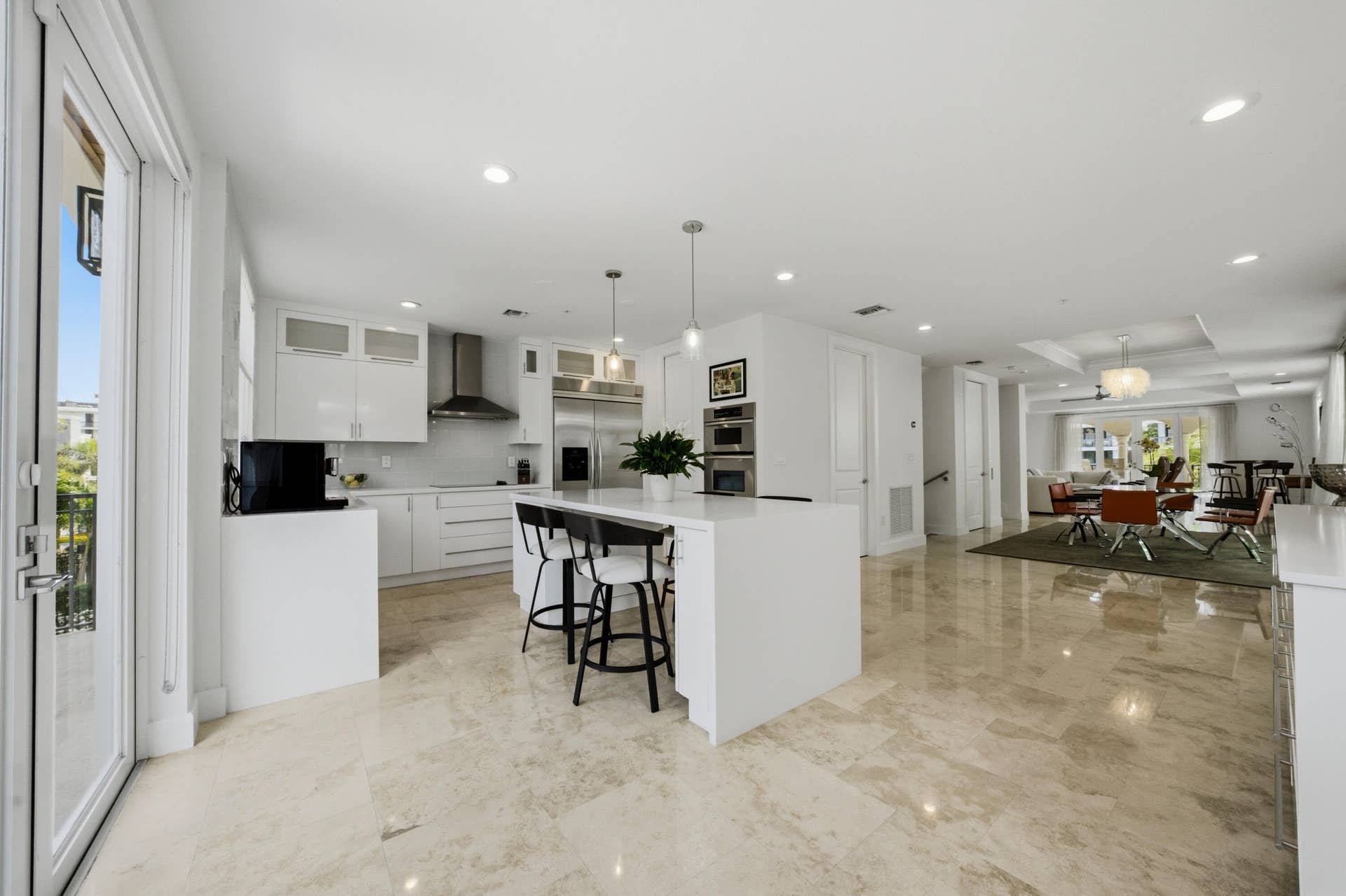 69 Isle Of Venice Drive, Fort Lauderdale, FL 33301 Kitchen