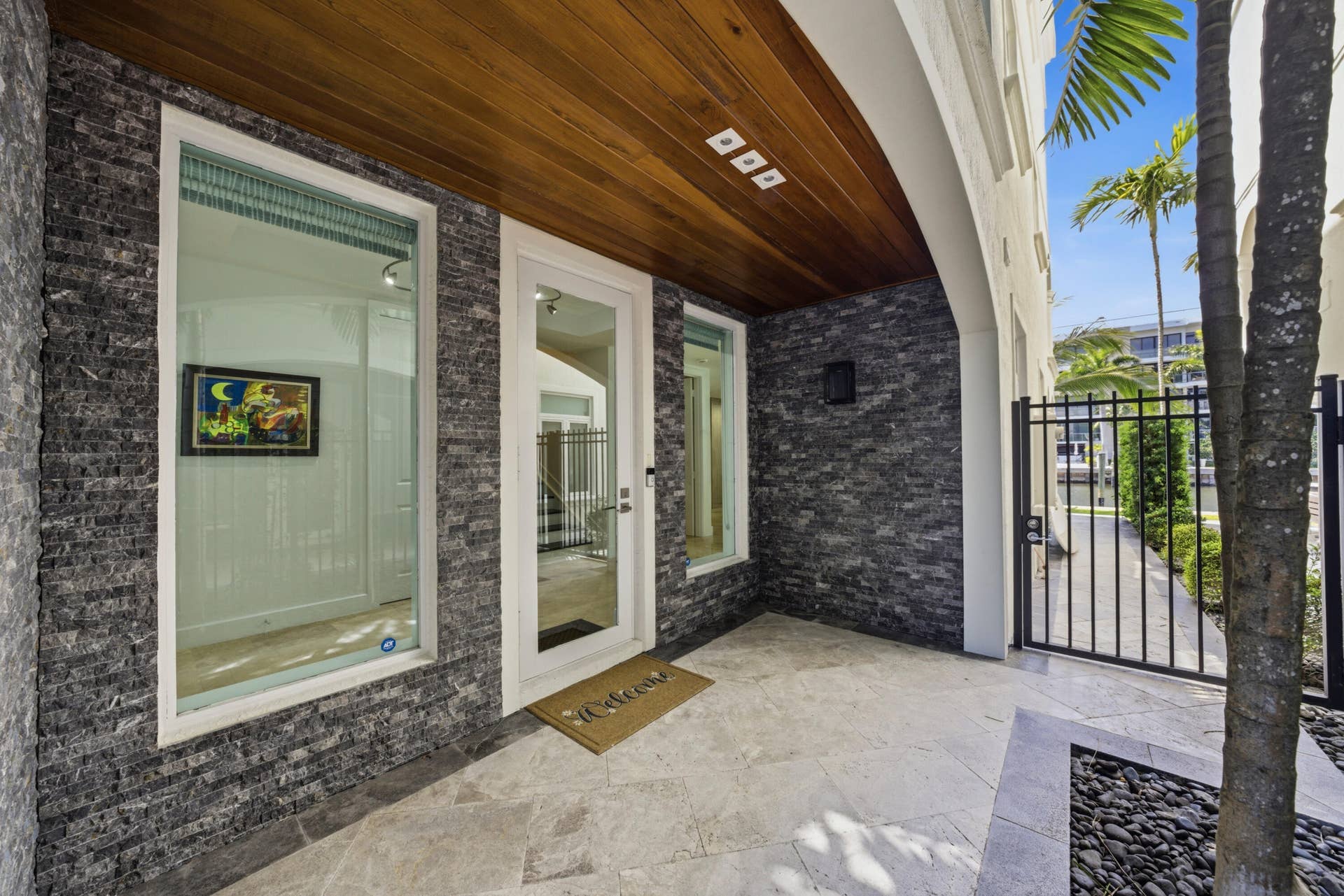 69 Isle Of Venice Drive, Fort Lauderdale, FL 33301 Entry