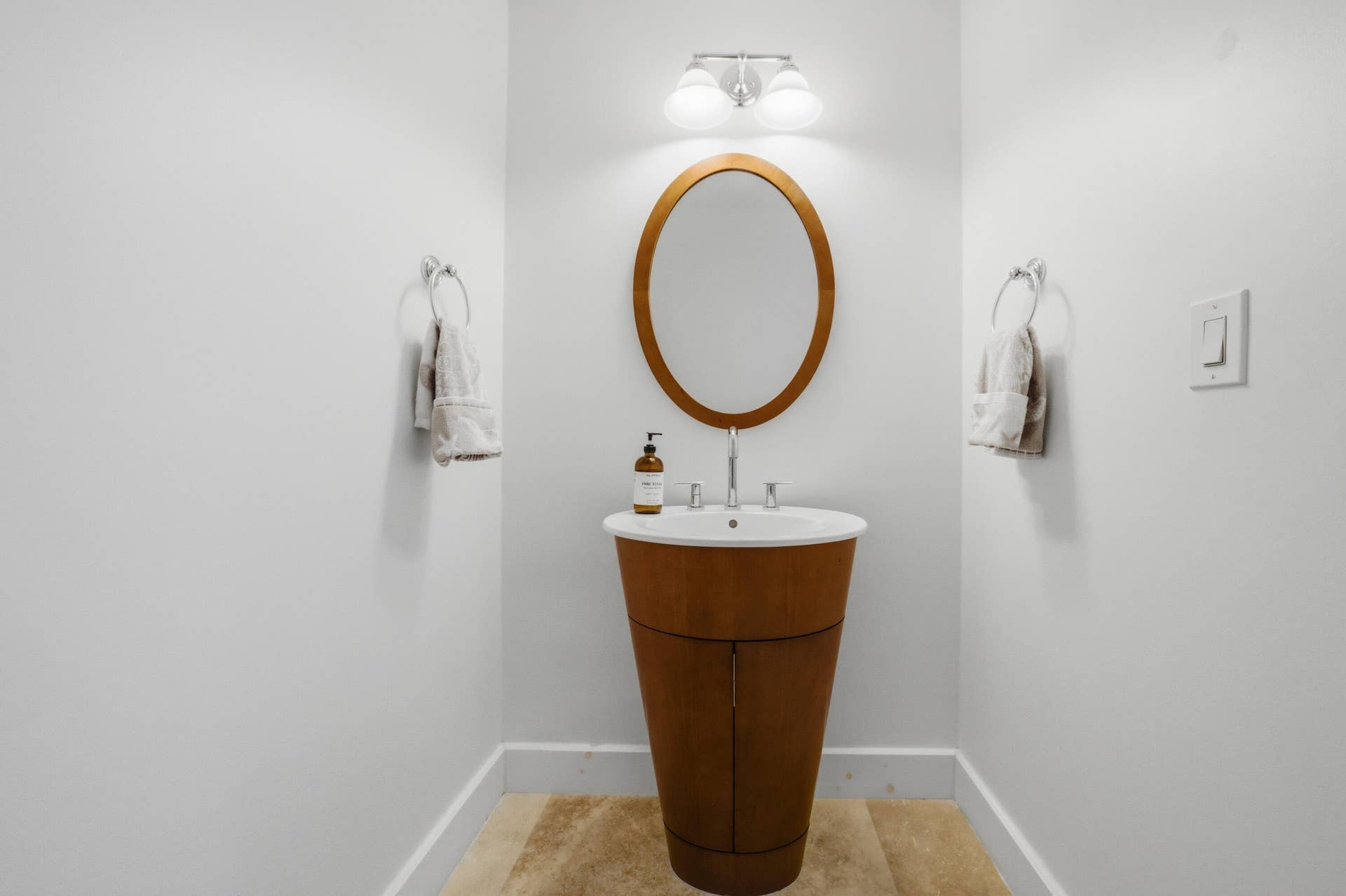 69 Isle Of Venice Drive, Fort Lauderdale, FL 33301 Powder Room