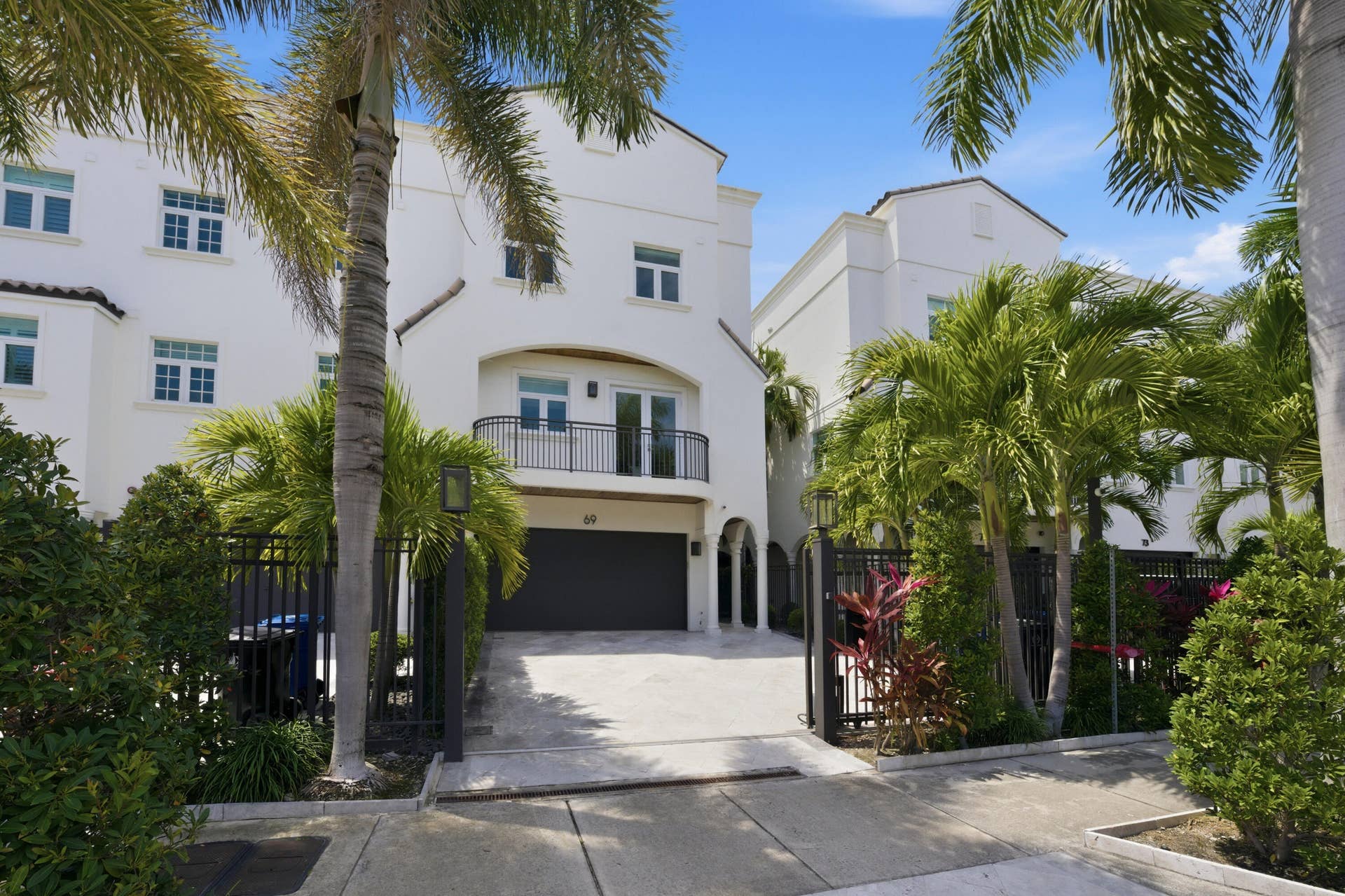 69 Isle Of Venice Drive, Fort Lauderdale, FL 33301 Exterior