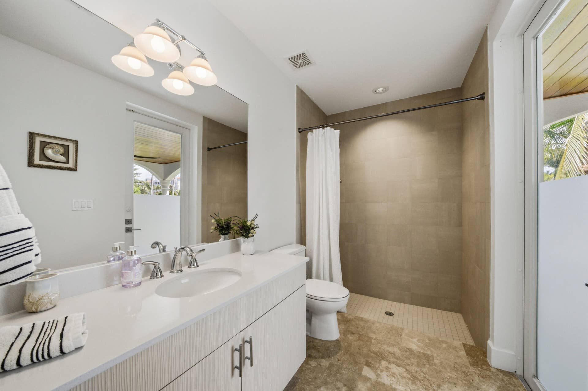 69 Isle Of Venice Drive, Fort Lauderdale, FL 33301 Bathroom