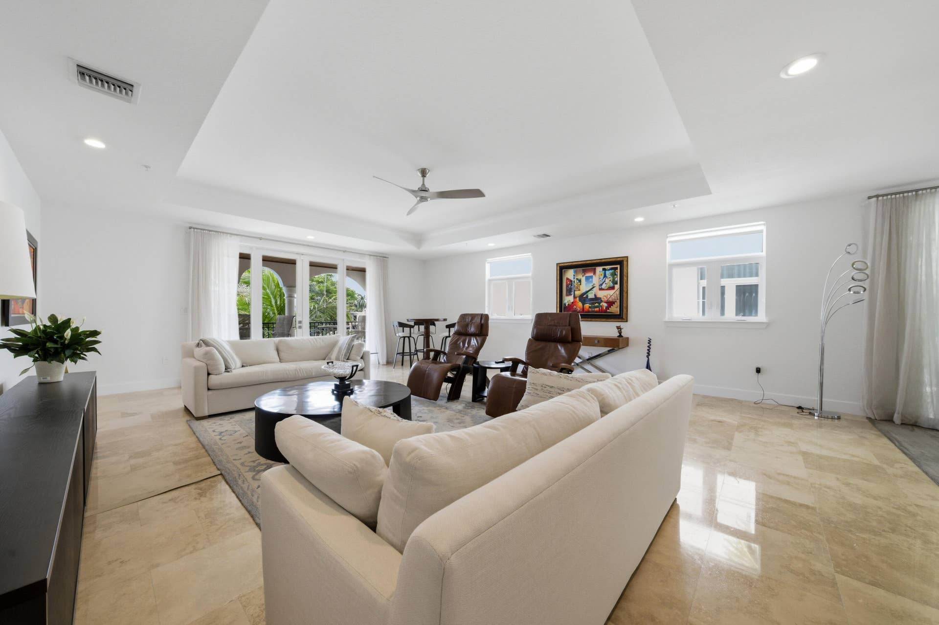69 Isle Of Venice Drive, Fort Lauderdale, FL 33301 Living Room