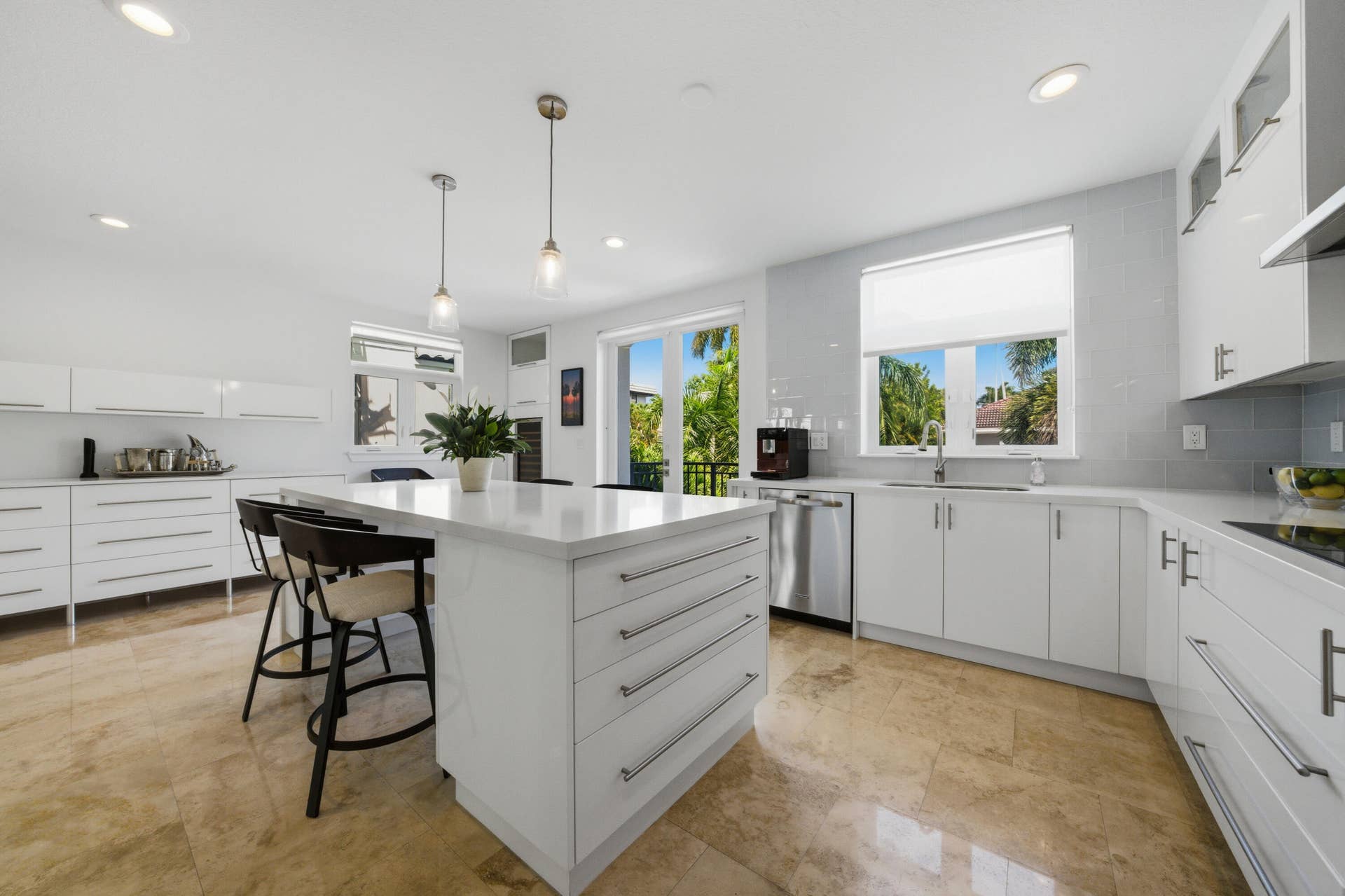 69 Isle Of Venice Drive, Fort Lauderdale, FL 33301 Kitchen