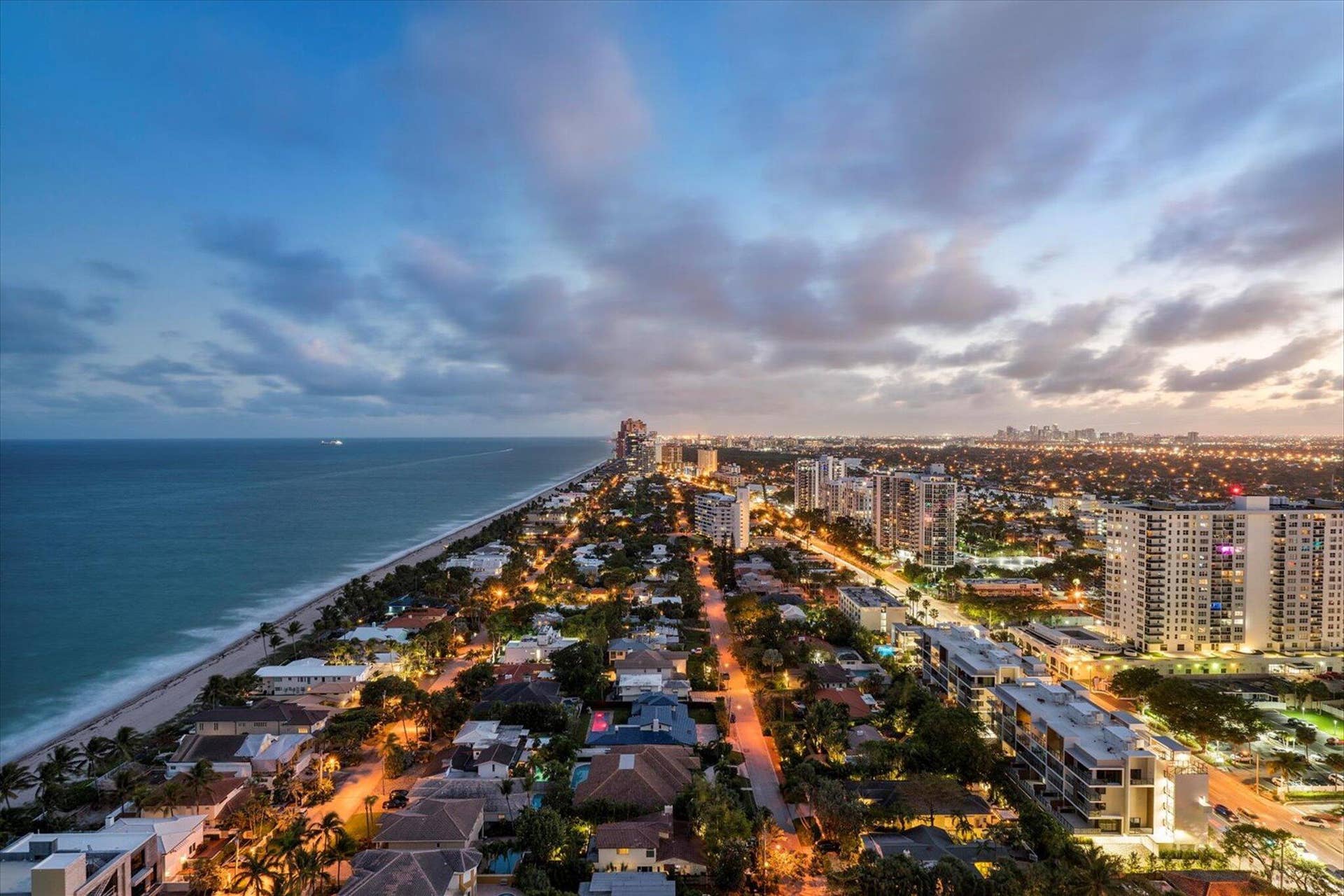 3100 N Ocean Boulevard, #601, Fort Lauderdale, Fort Lauderdale, FL 33308 104-019_LHI twilight views