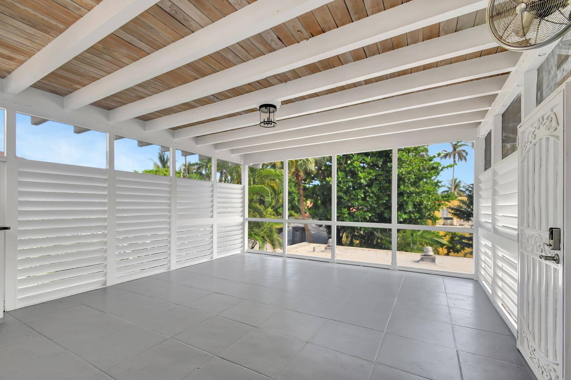 218 Worth Avenue, Palm Beach, FL 33480 4-web-or-mls-Apartment (4)