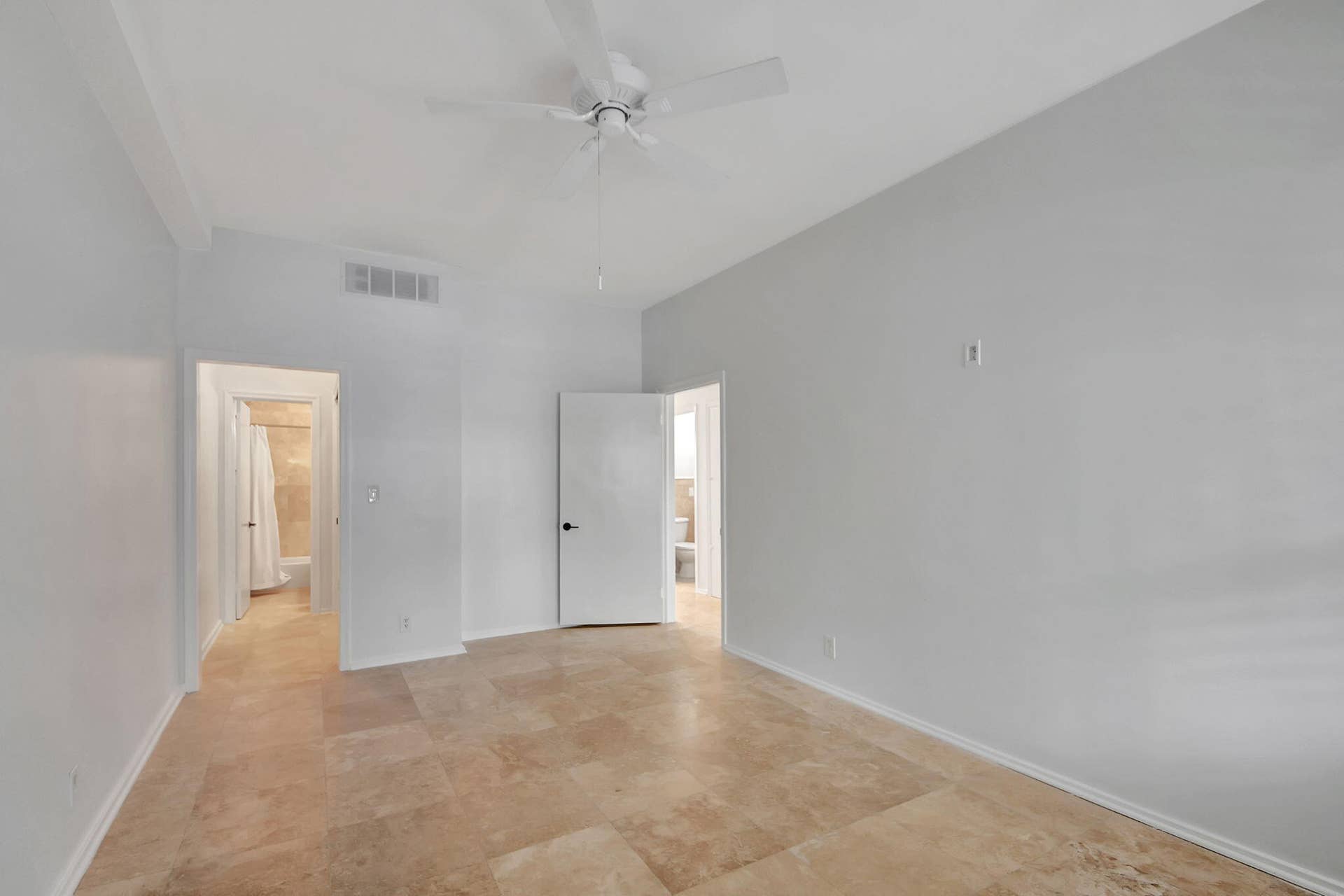 218 Worth Avenue, Palm Beach, FL 33480 17-web-or-mls-Apartment (17)