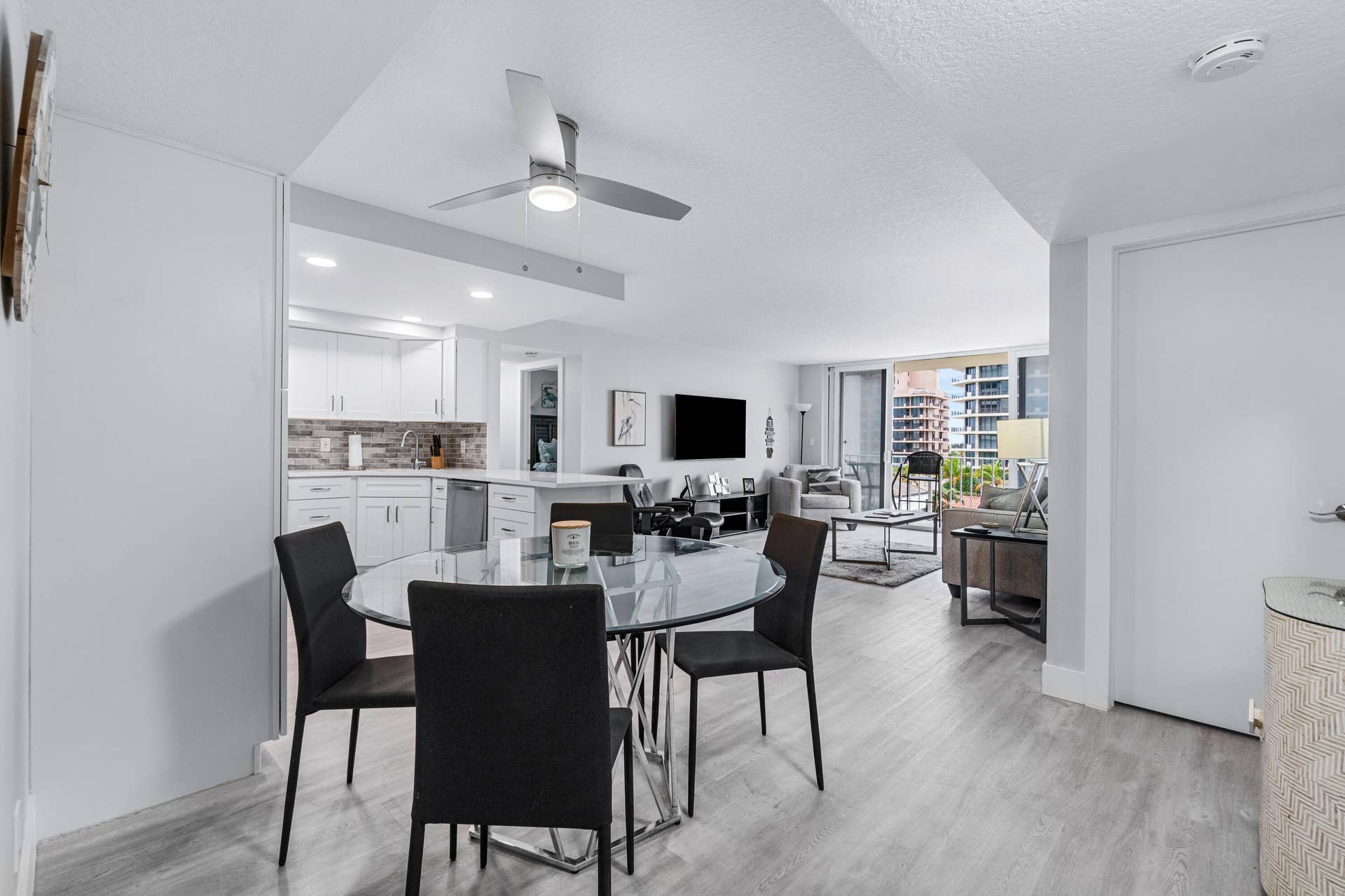 630 Ocean Drive, #410, Juno Beach, FL 33408 004-630OceanDrive-410-JunoBeach-FL-33408
