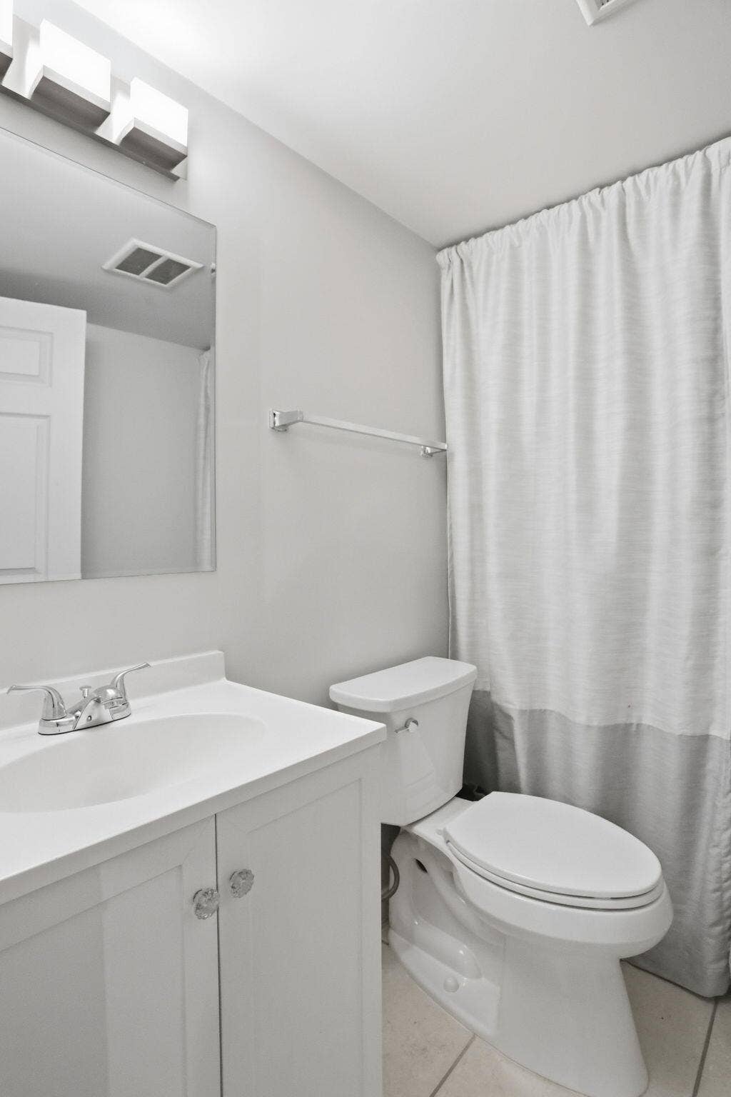 8093 Severn Drive, #D, Boca Raton, FL 33433 17-web-or-mls-0E2A4208
