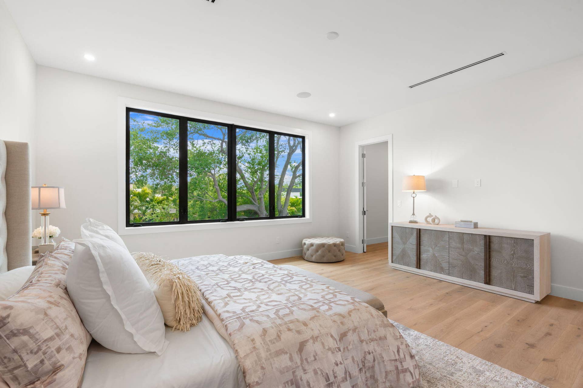 2406 NE 13th Court, Fort Lauderdale, FL 33304 55-web-or-mls-2406 NE 13th Ct Fort Laude