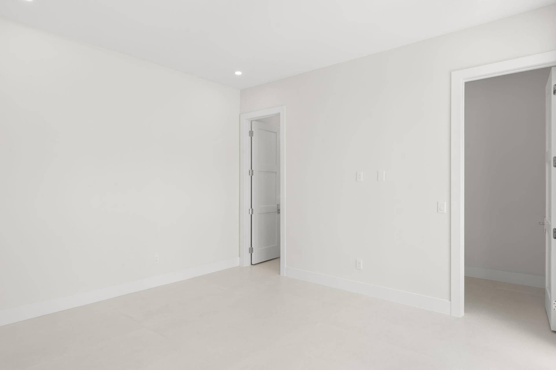 2406 NE 13th Court, Fort Lauderdale, FL 33304 28-web-or-mls-2406 NE 13th Ct Fort Laude