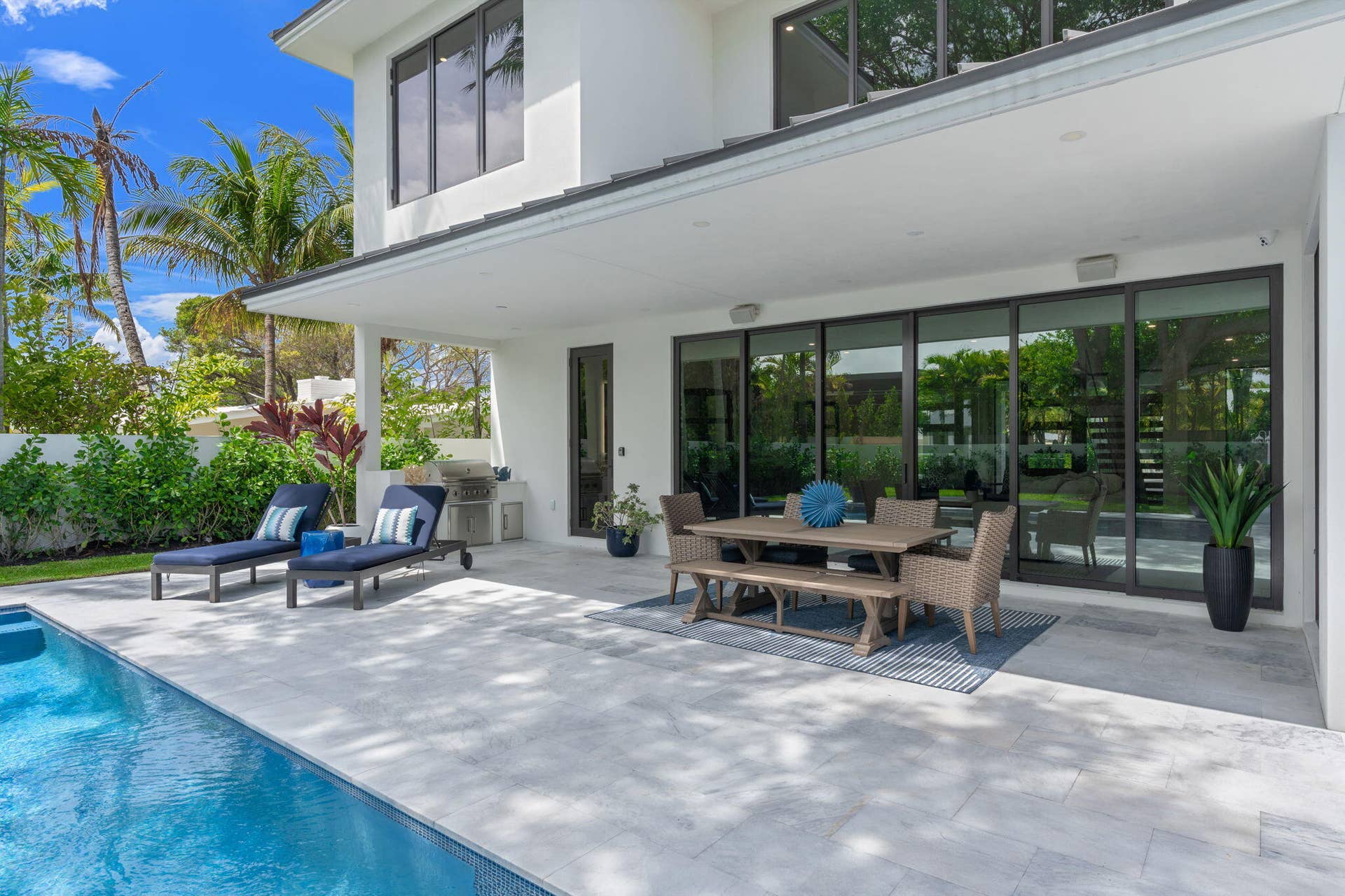 2406 NE 13th Court, Fort Lauderdale, FL 33304 38-web-or-mls-2406 NE 13th Ct Fort Laude