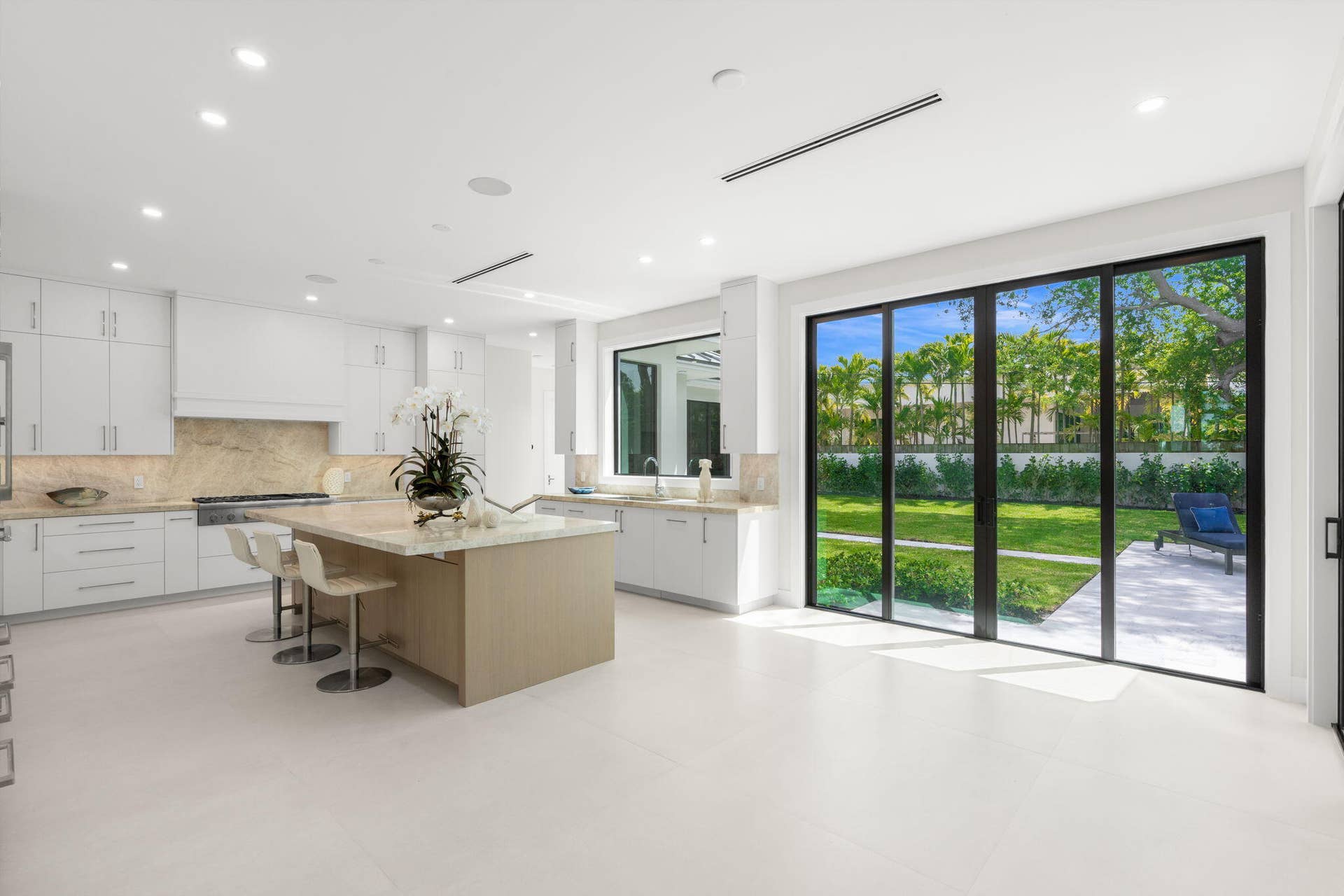 2406 NE 13th Court, Fort Lauderdale, FL 33304 19-web-or-mls-2406 NE 13th Ct Fort Laude