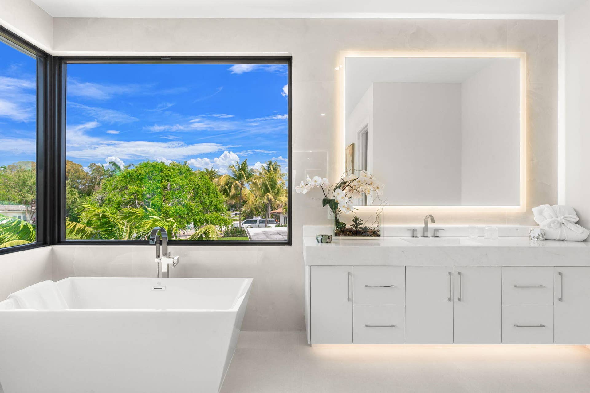 2406 NE 13th Court, Fort Lauderdale, FL 33304 48-web-or-mls-2406 NE 13th Ct Fort Laude