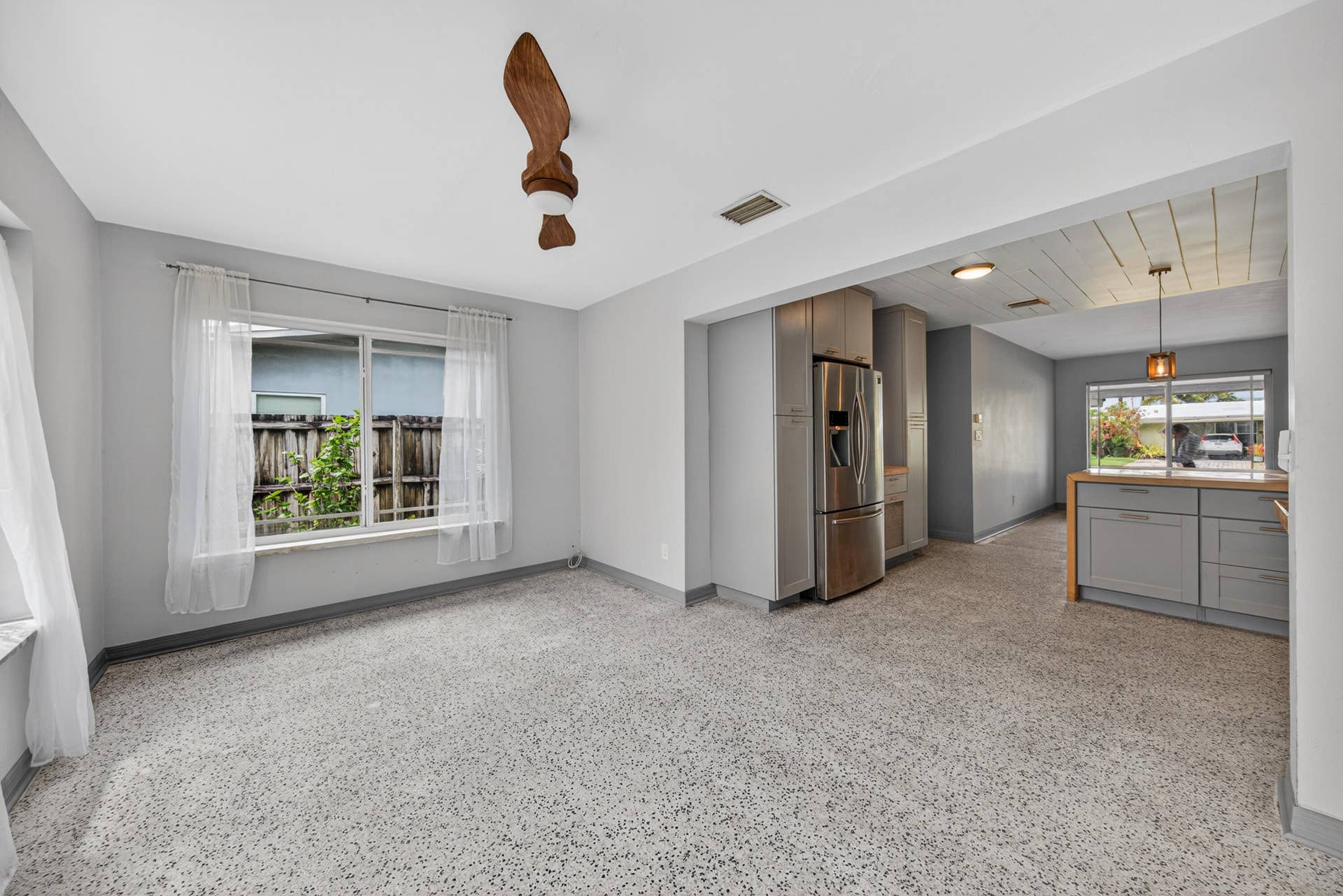 818 NW 28th Court, Wilton Manors, FL 33311 Dining room