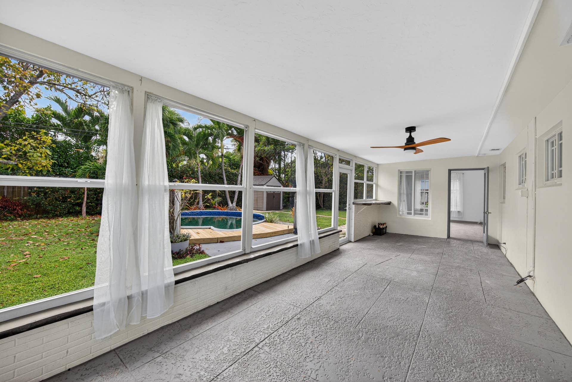818 NW 28th Court, Wilton Manors, FL 33311 FL room