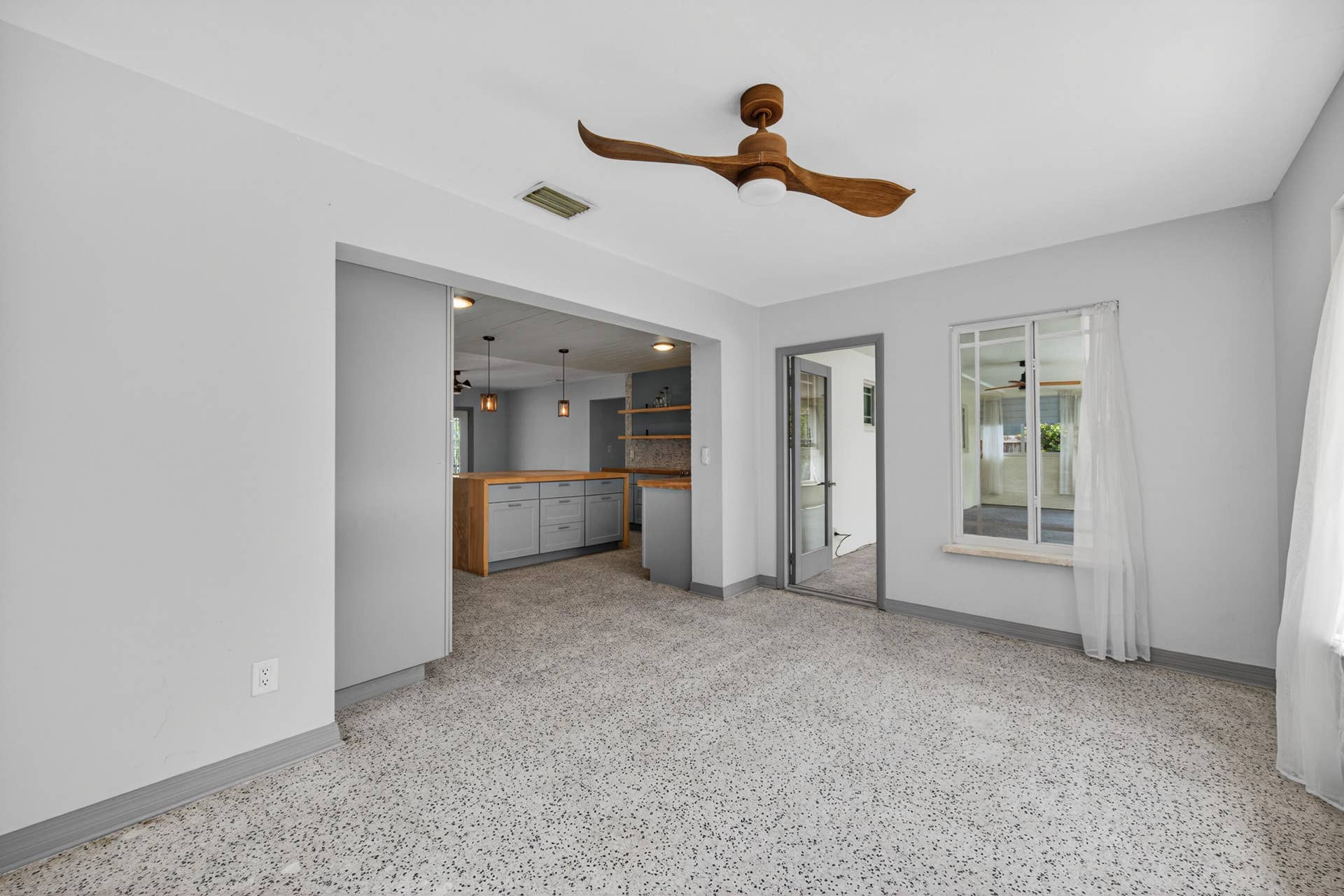 818 NW 28th Court, Wilton Manors, FL 33311 Dining room