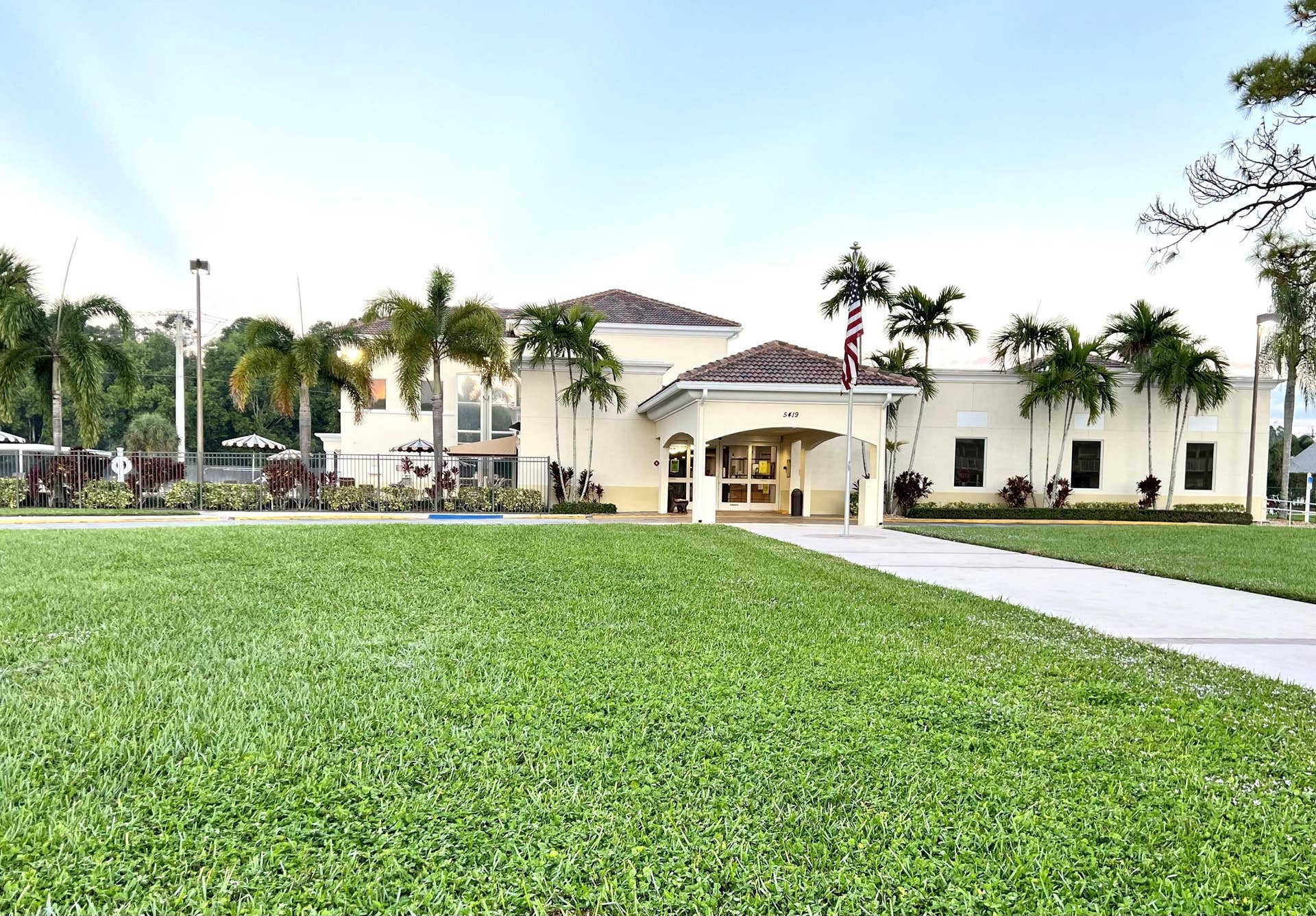 8 Northampton A, West Palm Beach, FL 33417 Hastings Fitness Center