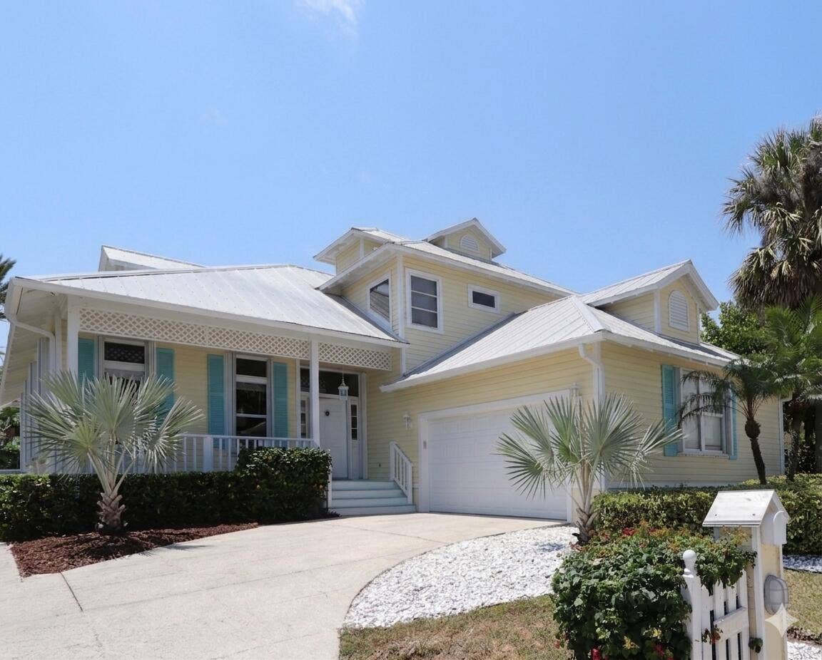 400 Seaside Lane, Juno Beach, FL 33408 Existing tree removed to show house entirely