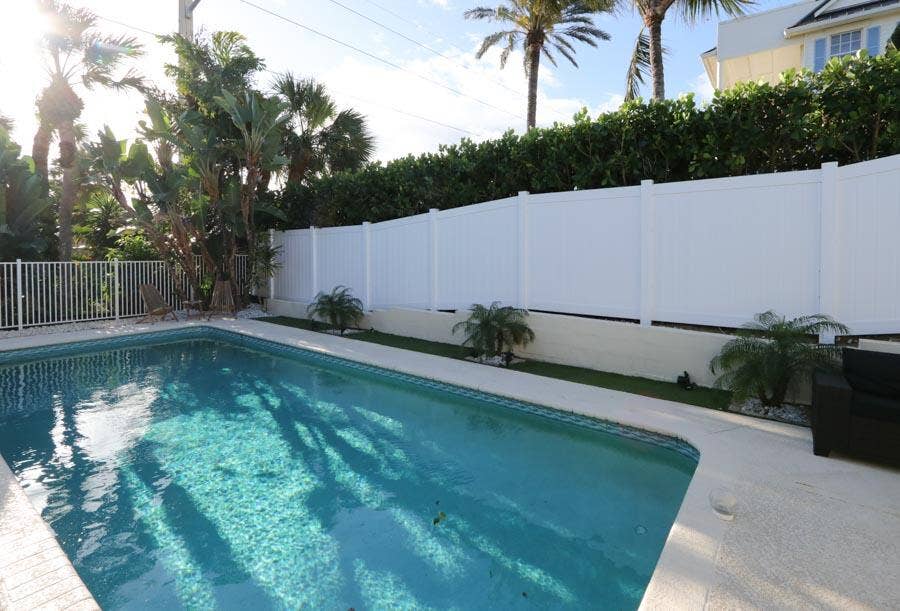 400 Seaside Lane, Juno Beach, FL 33408 pool