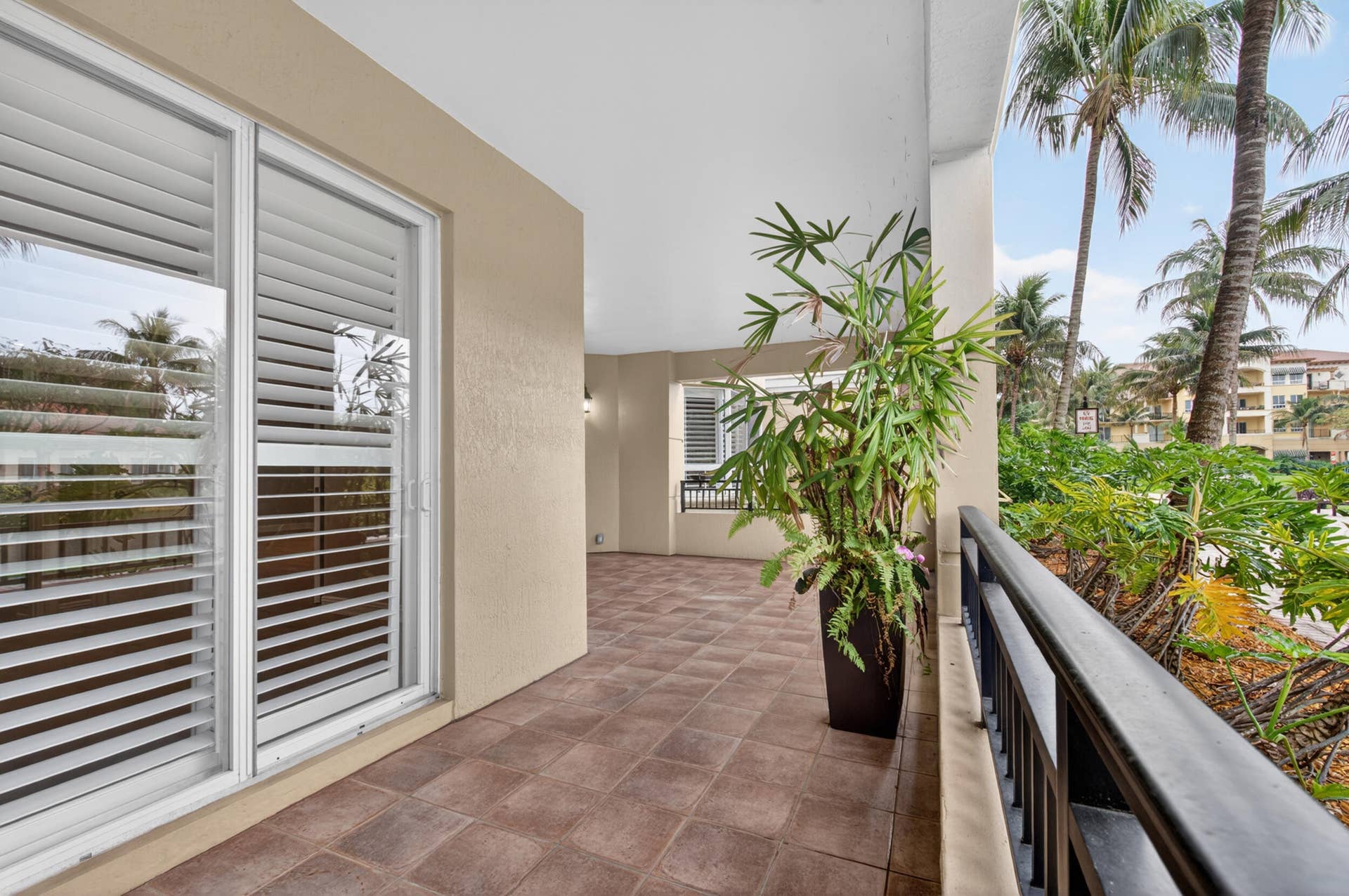 16135 Emerald Estates Drive, #164, Weston, FL 33331 16135-21