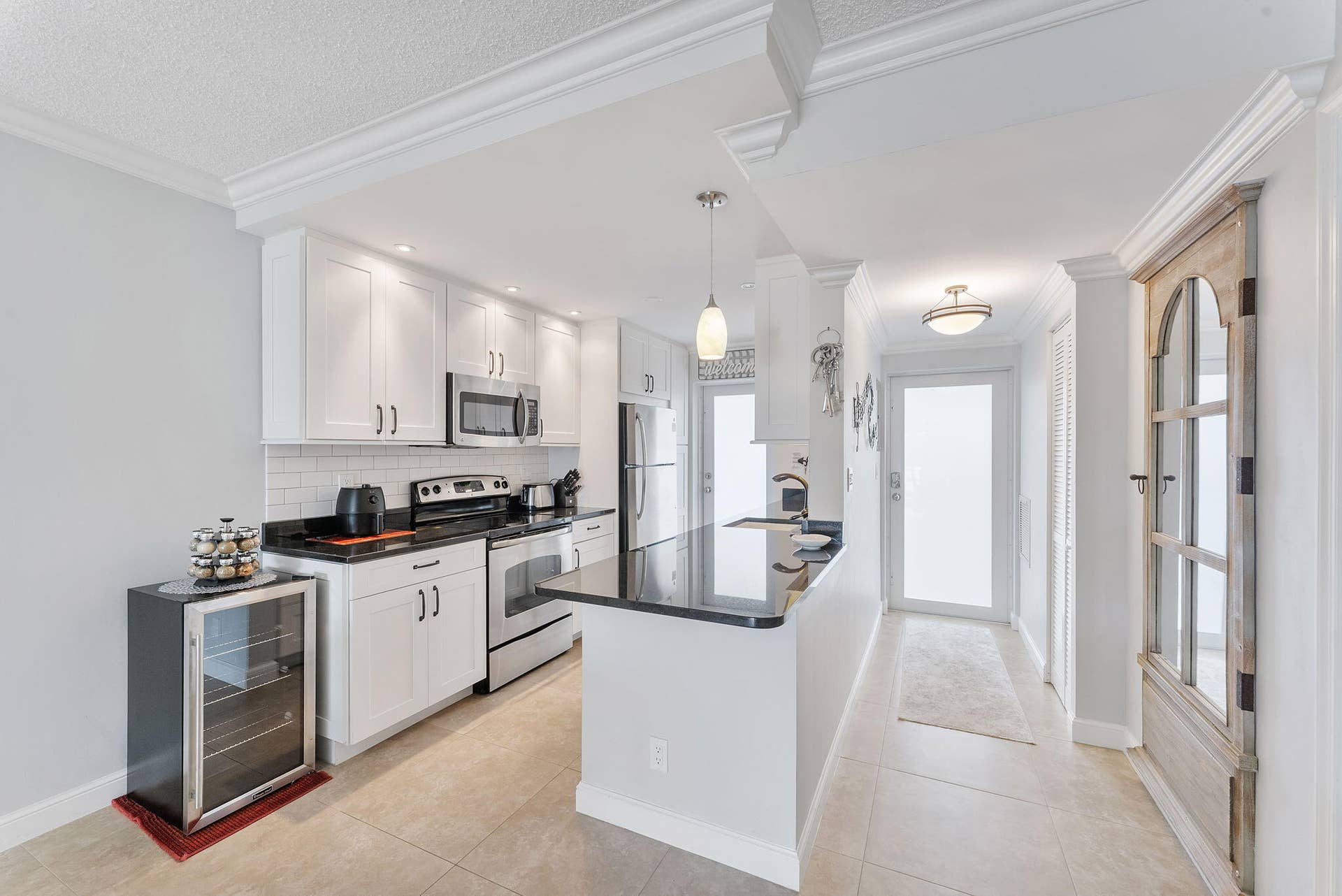 105 NE 19th Avenue, #164, Deerfield Beach, FL 33441 Entry Foyer