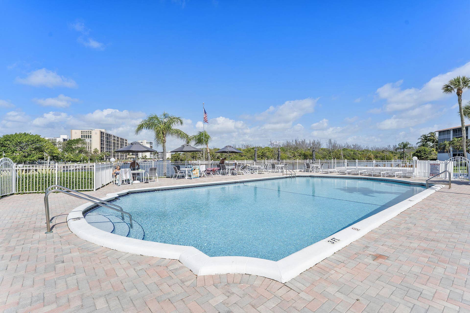 105 NE 19th Avenue, #164, Deerfield Beach, FL 33441 Community Pool