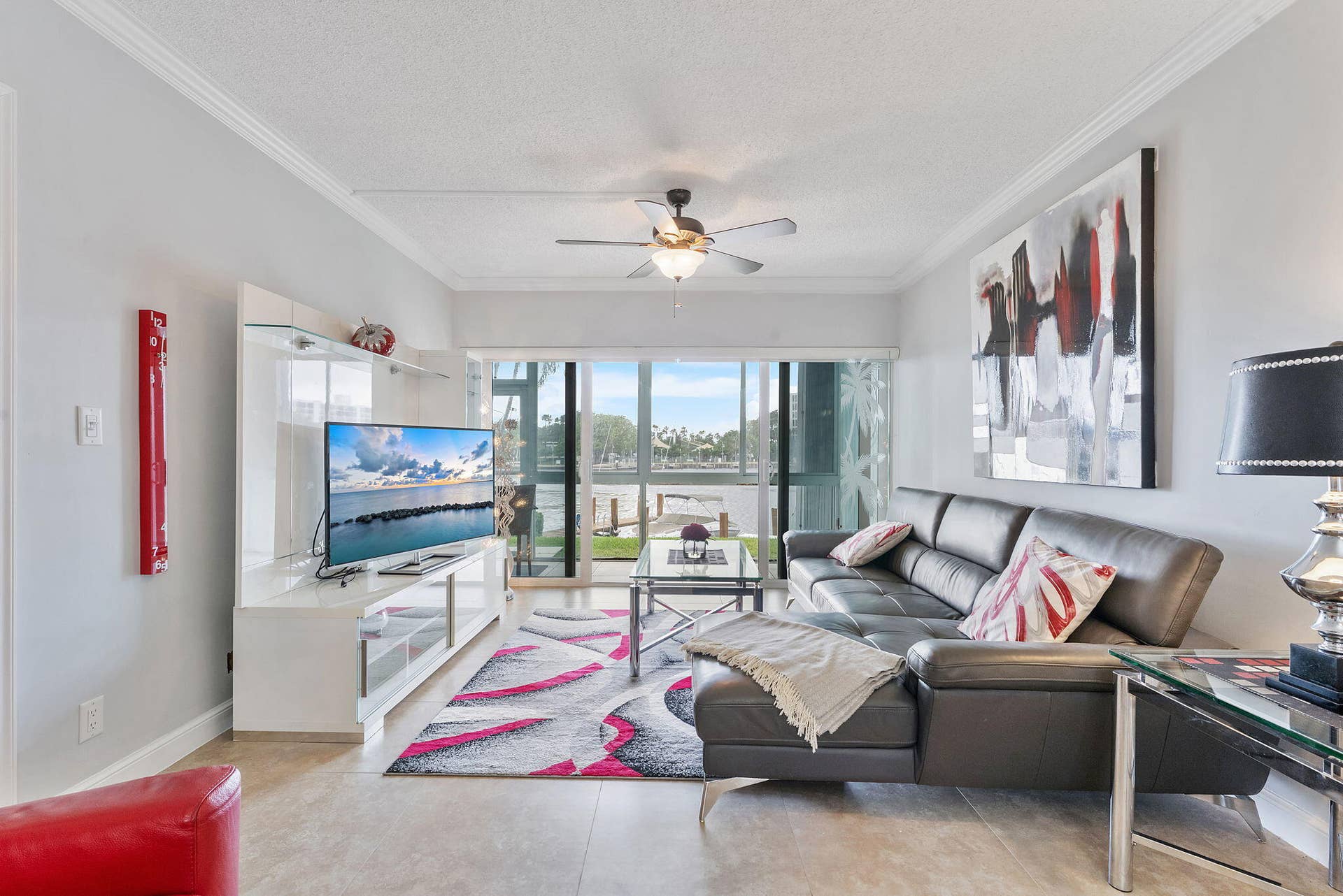 105 NE 19th Avenue, #164, Deerfield Beach, FL 33441 Living Room