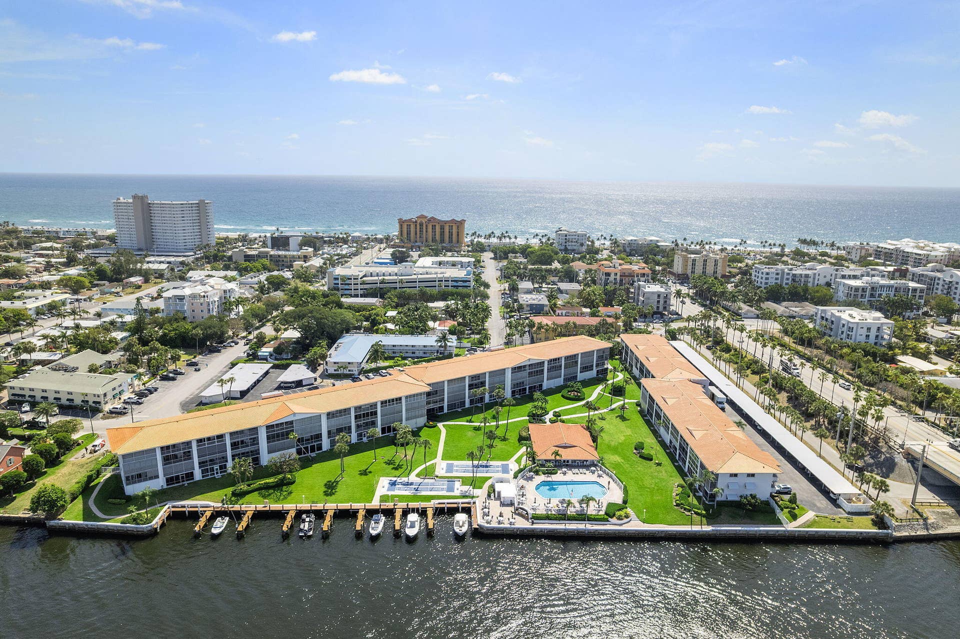 105 NE 19th Avenue, #164, Deerfield Beach, FL 33441 Walk to Beach