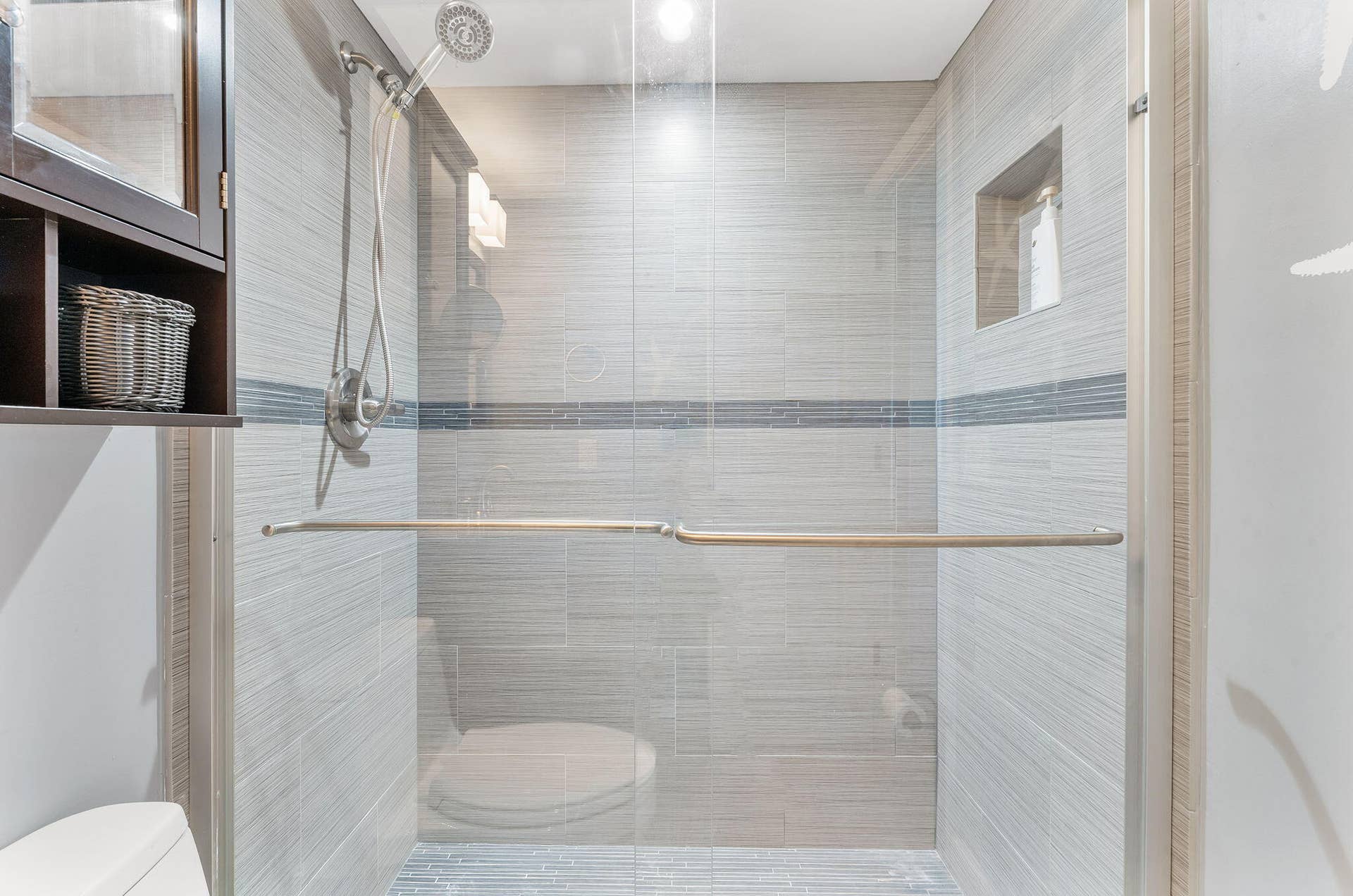 105 NE 19th Avenue, #164, Deerfield Beach, FL 33441 Shower in Primary Bathroom
