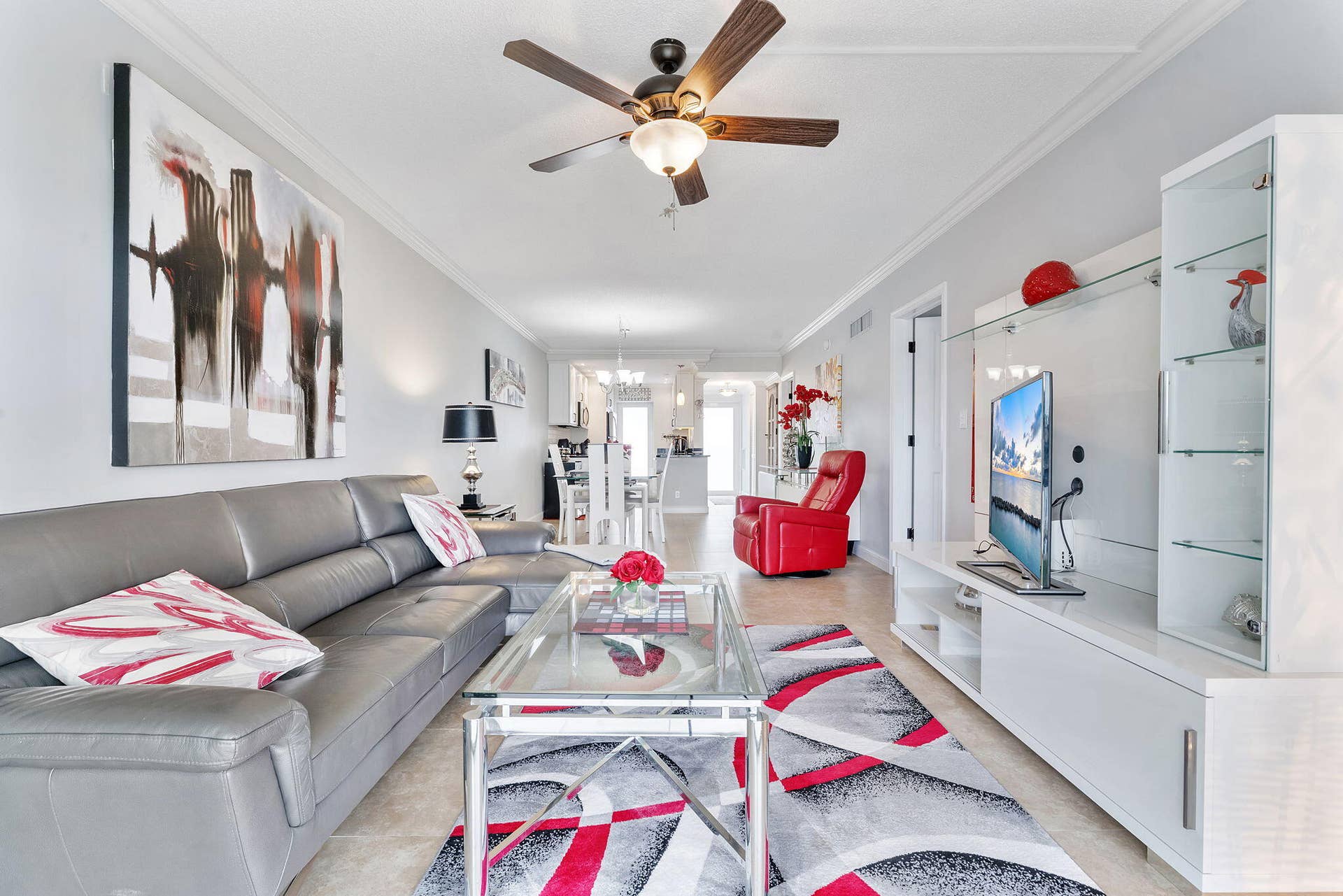 105 NE 19th Avenue, #164, Deerfield Beach, FL 33441 Living Room