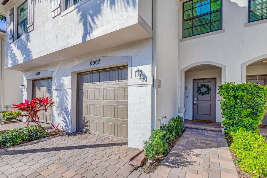 Property photo for 5007 Woods Edge Circle, Riviera Beach, FL