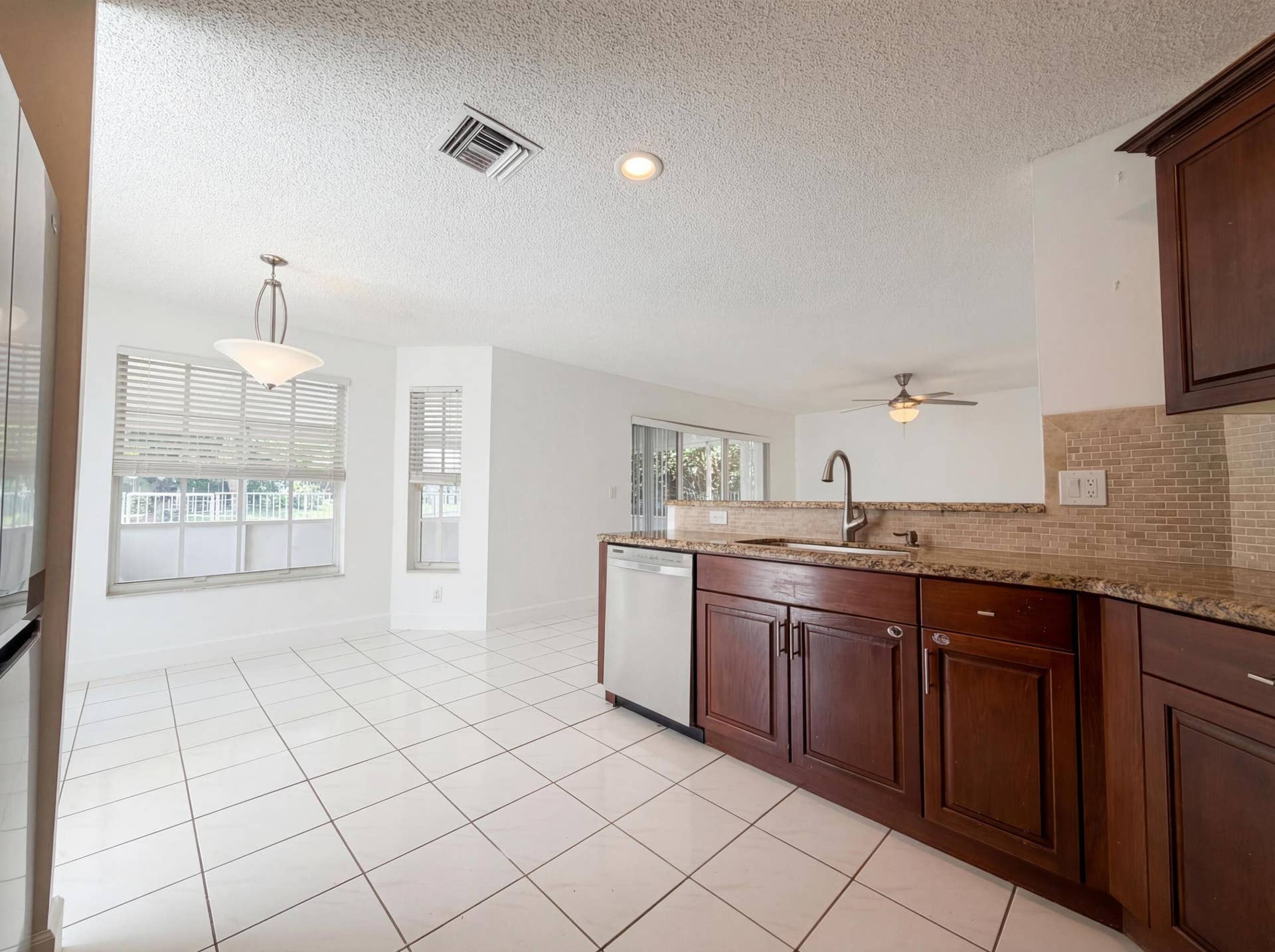 73 Gables Boulevard, Weston, FL 33326 listing_17