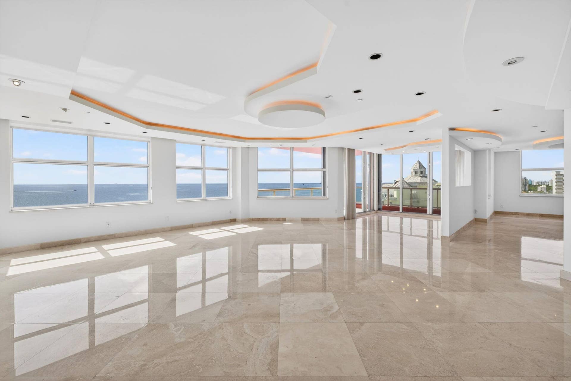 Grand Living & Entertaining Space